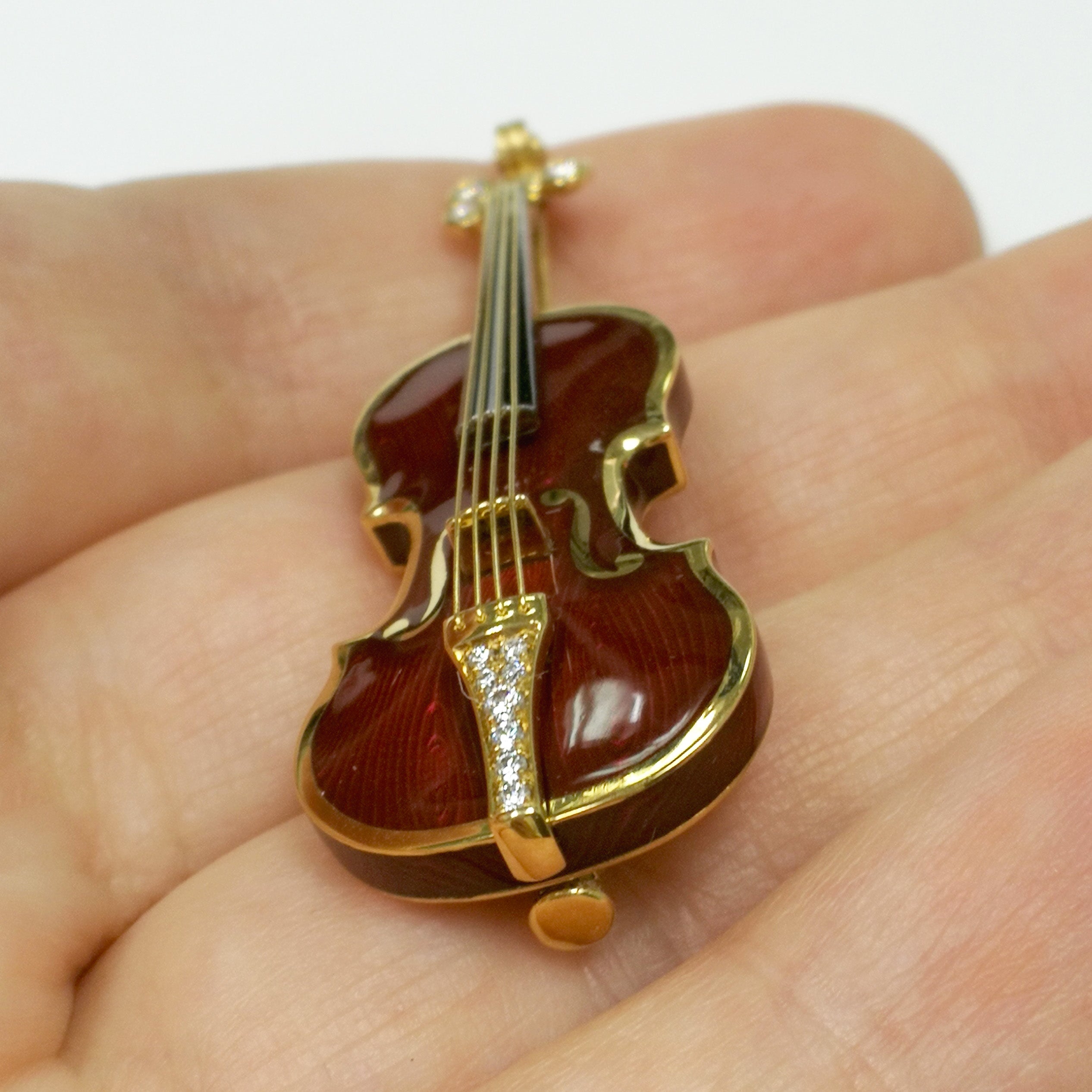 Enamel, Diamonds 18K Yellow Gold Violin Brooch, Brs 0267-0