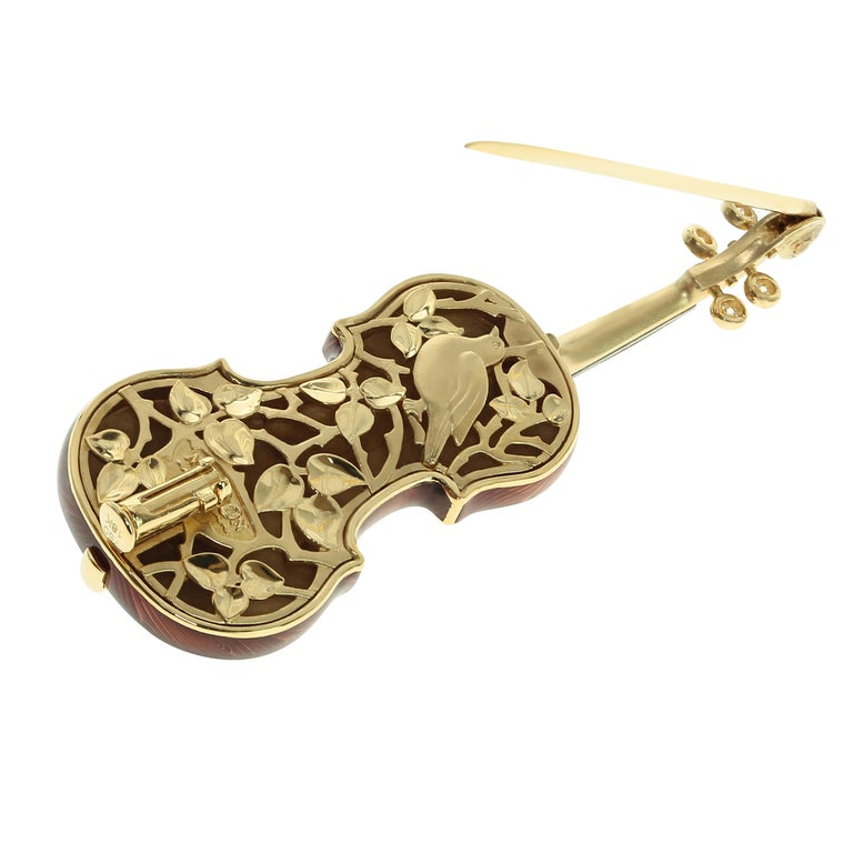 Enamel, Diamonds 18K Yellow Gold Violin Brooch, Brs 0267-0