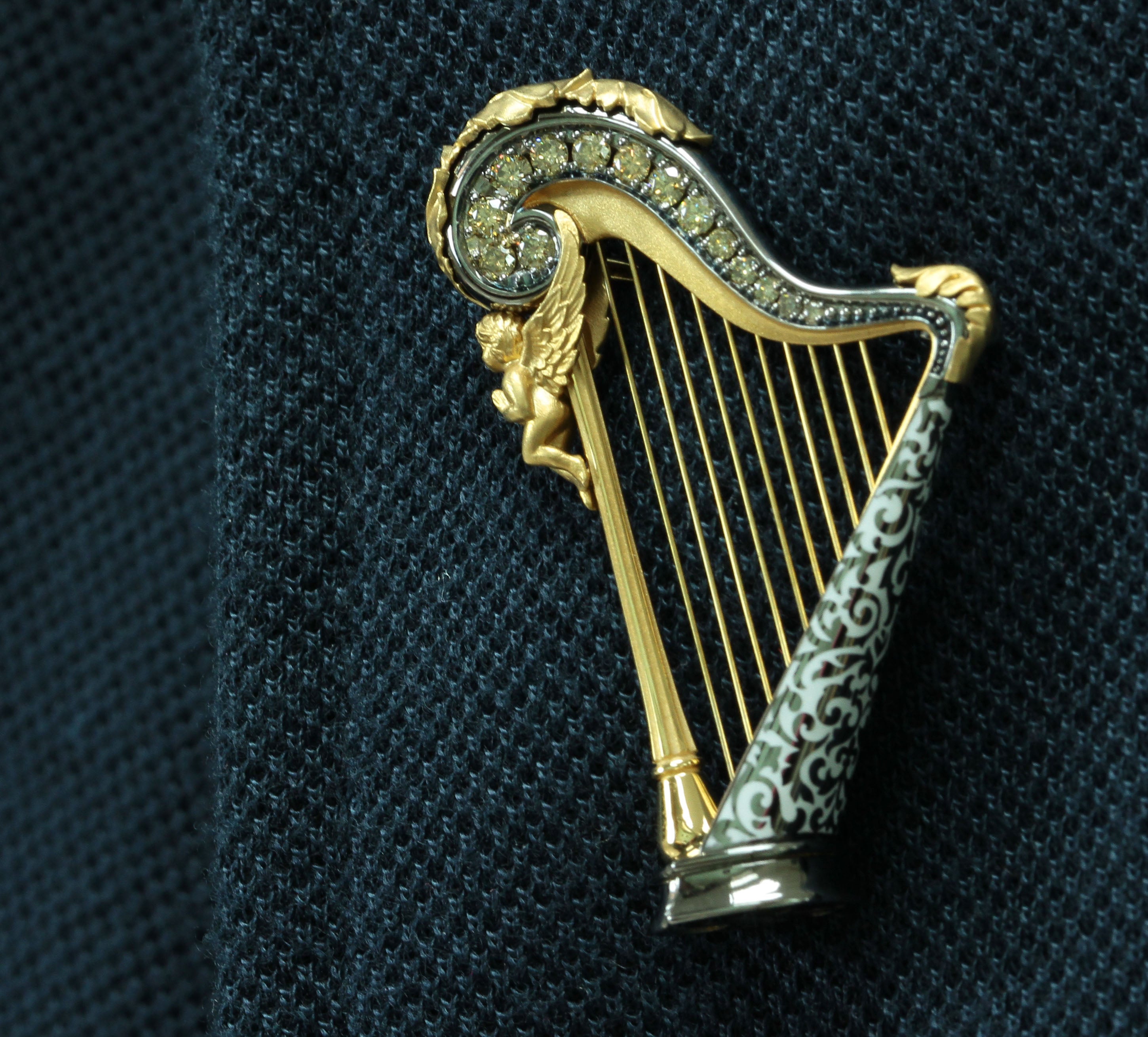 Enamel, Champagne Diamonds 18K Yellow Gold Harp Brooch, Brs 0267-3
