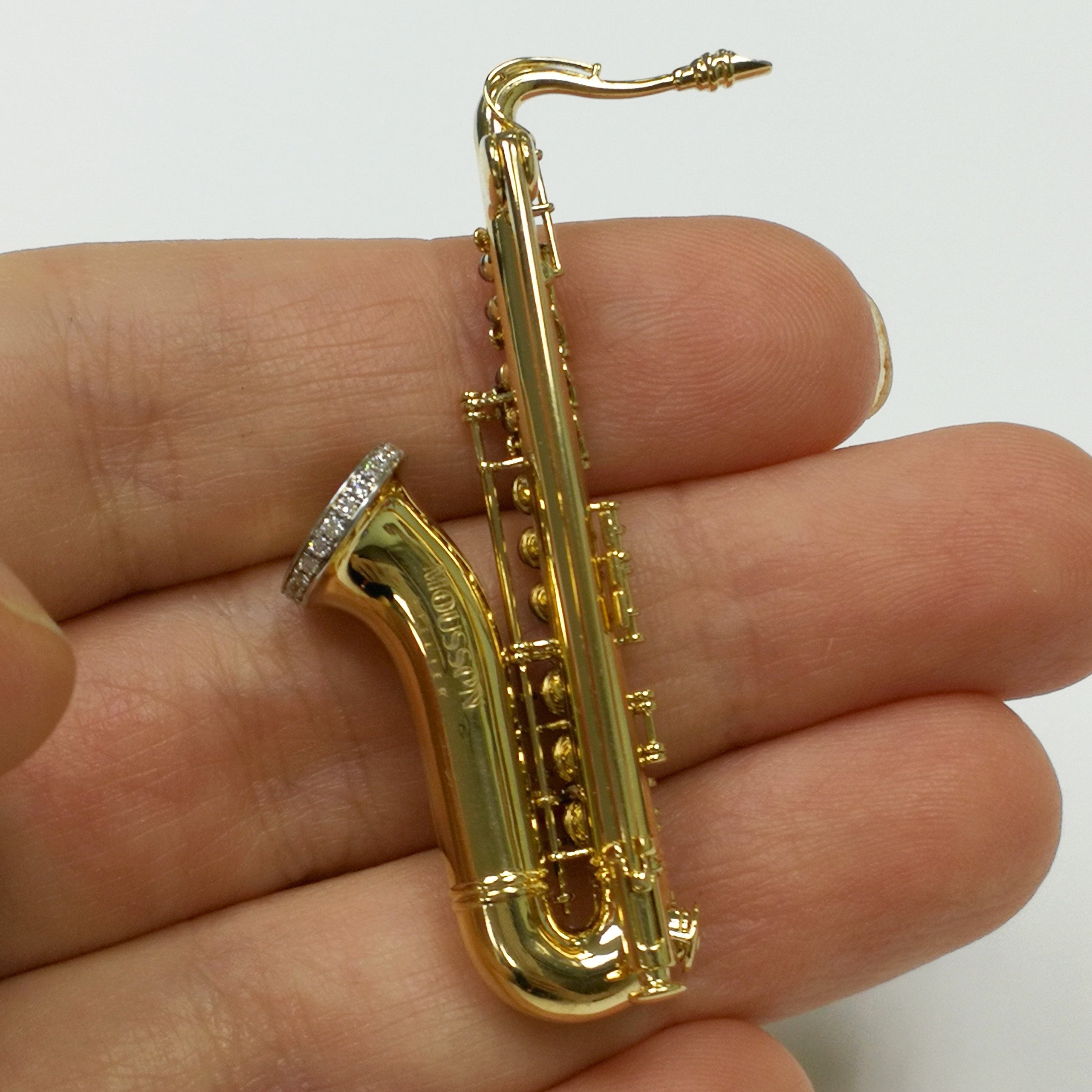 Ruby, Diamonds, Enamel 18K Yellow Gold Saxophone Brooch, Brs 0267-4