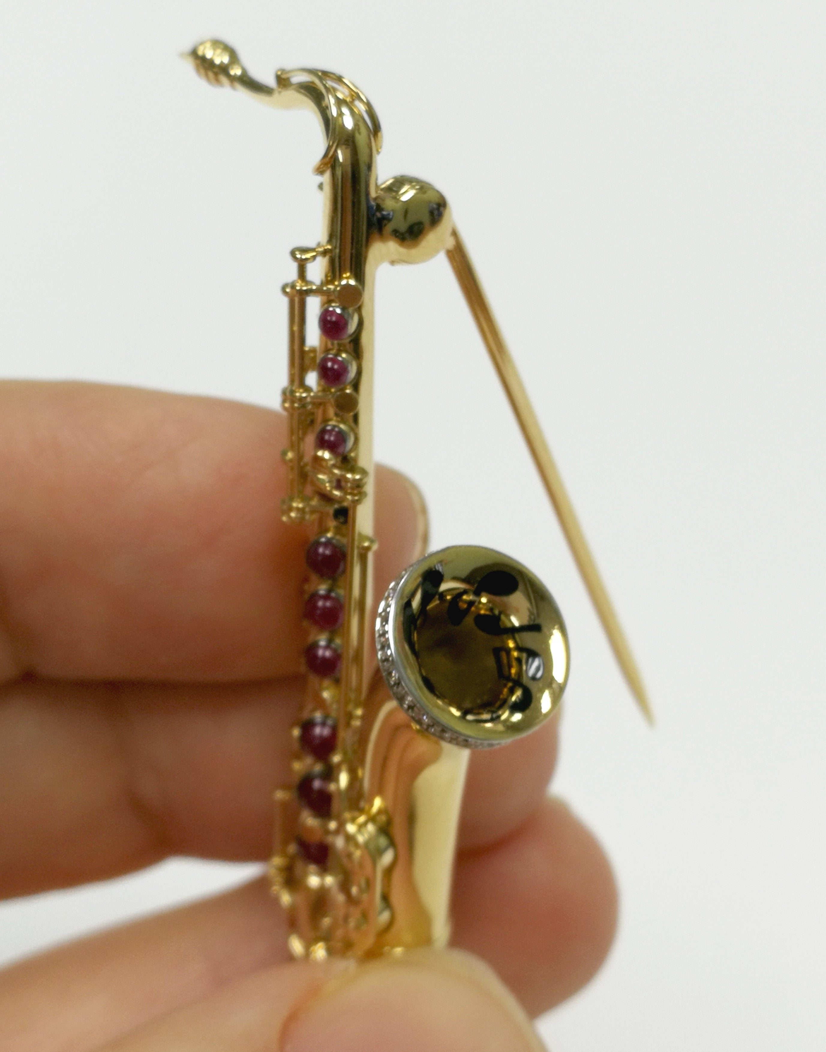Ruby, Diamonds, Enamel 18K Yellow Gold Saxophone Brooch, Brs 0267-4