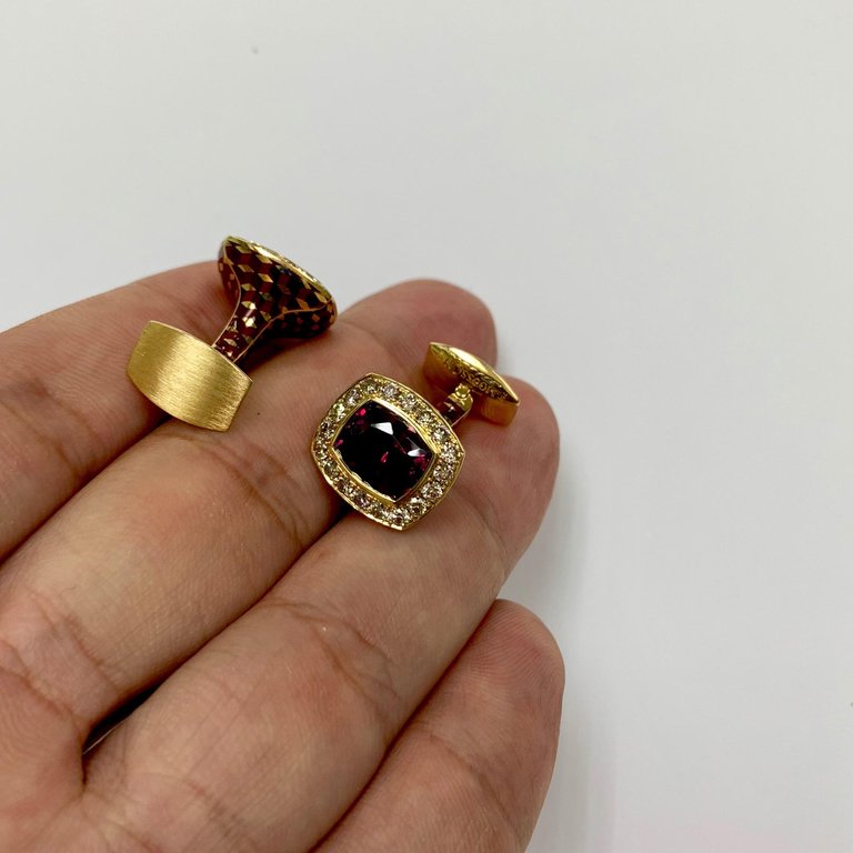 Enamel, Rhodolite Garnet, Champagne Diamonds 18K Yellow Gold Cufflinks, C 0176-30