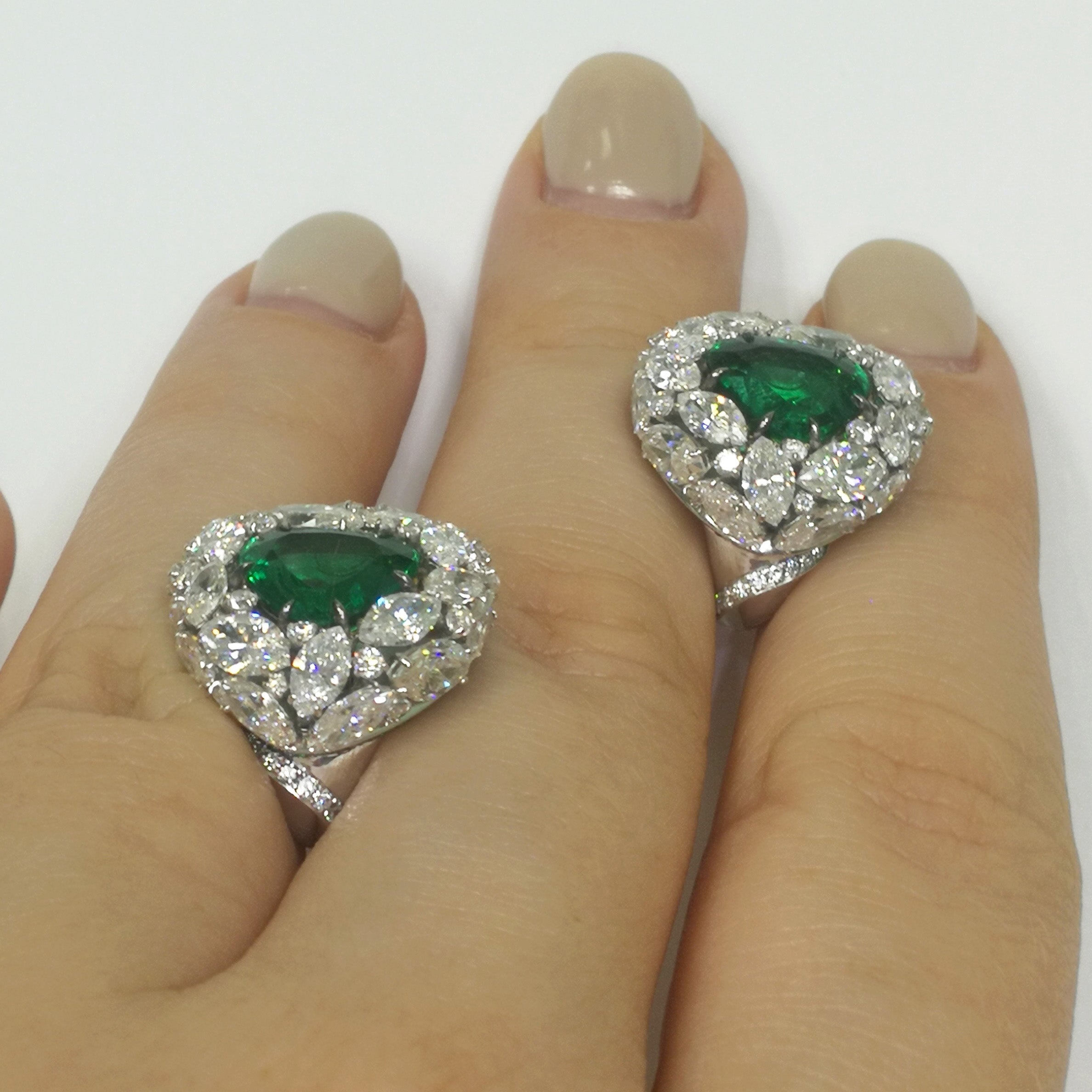 Emerald, Diamonds 18K White Gold Earrings, E 0114-0/1