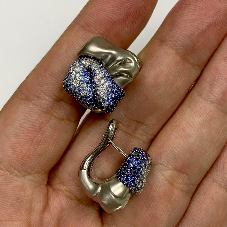 E 0132-0, 18K White Gold, Sapphires, Diamonds Ring