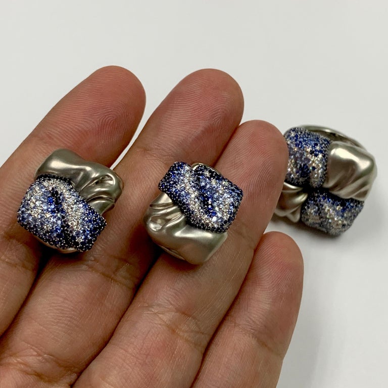 E 0132-0, 18K White Gold, Sapphires, Diamonds Ring