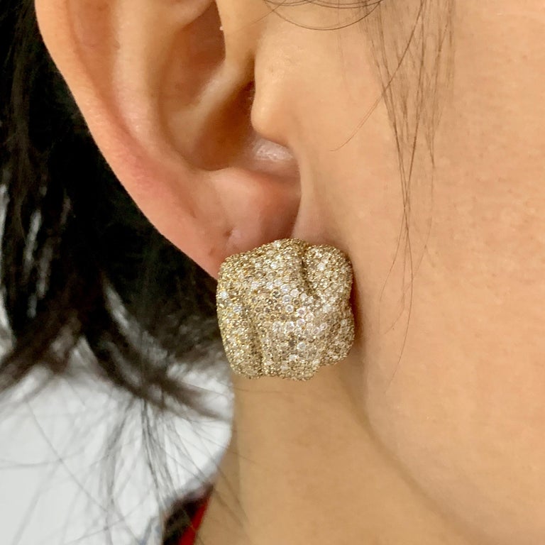 White and Champagne Diamonds 18K Yellow Gold Earrings, E 0132-1