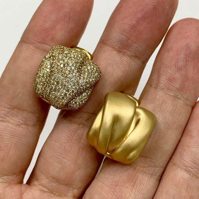 White and Champagne Diamonds 18K Yellow Gold Earrings, E 0132-1