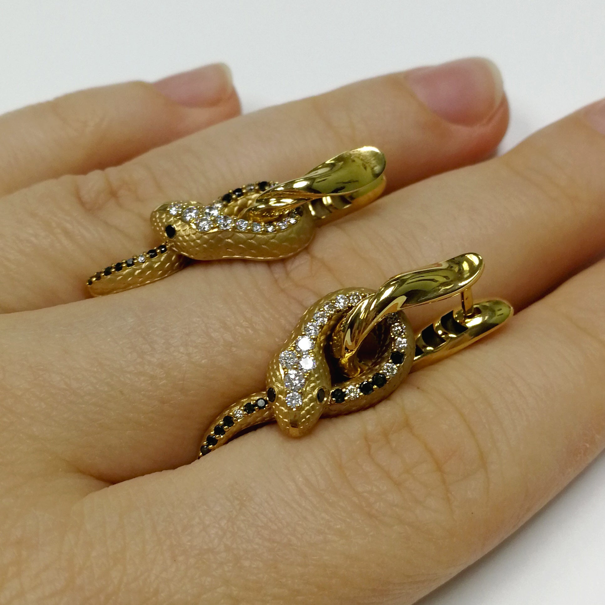 Diamonds 18K Yellow Gold Snake Earrings, E 0188-0