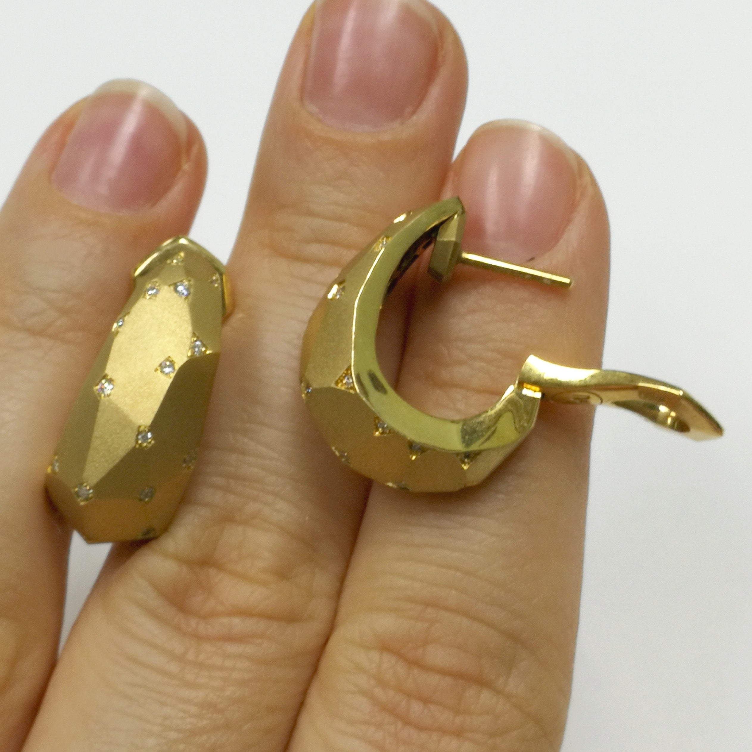 Diamonds 18K Yellow Gold Earrings, E 0190-7