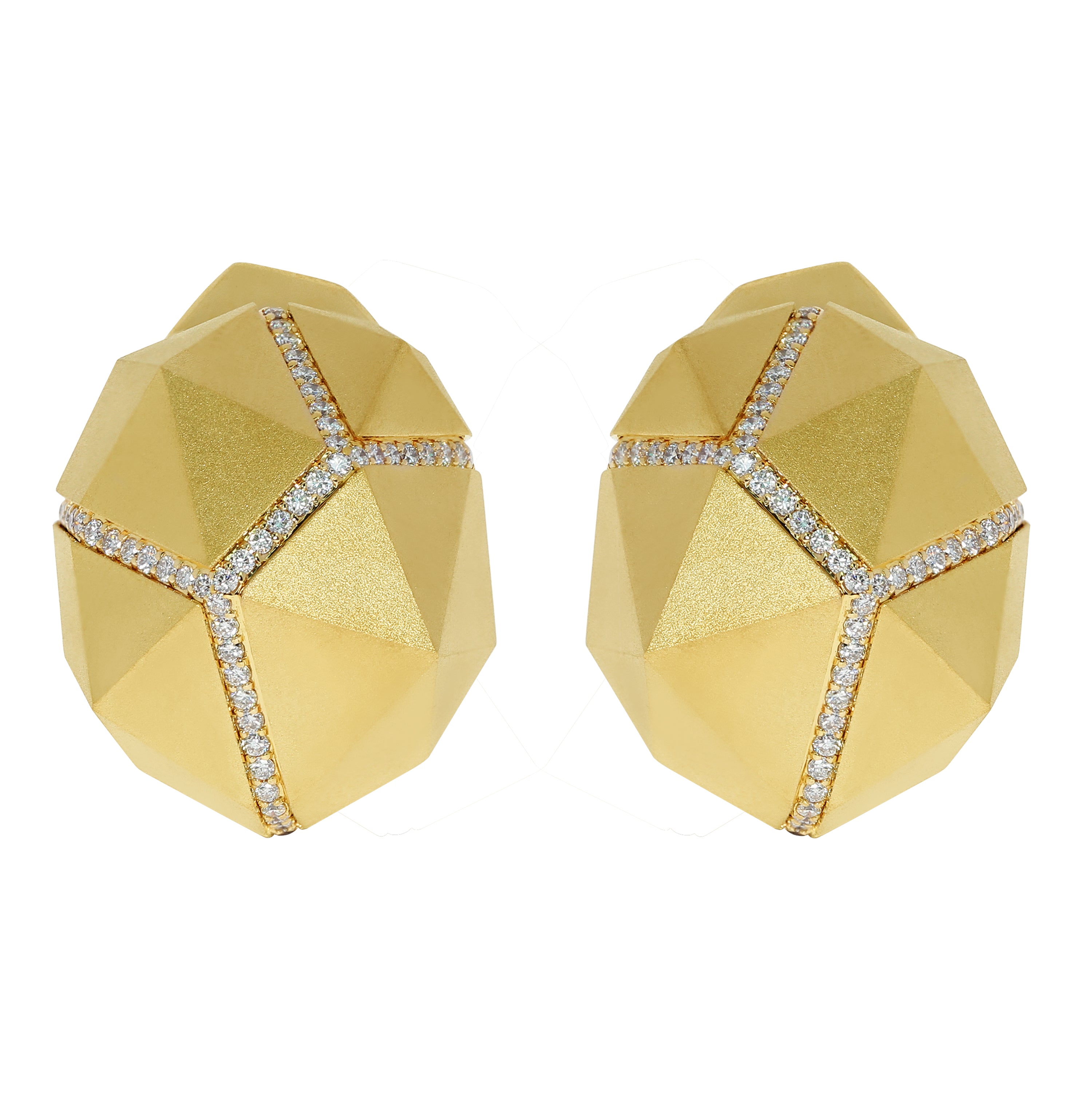 E 0191-0, 18K Yellow Gold, Diamonds Earrings