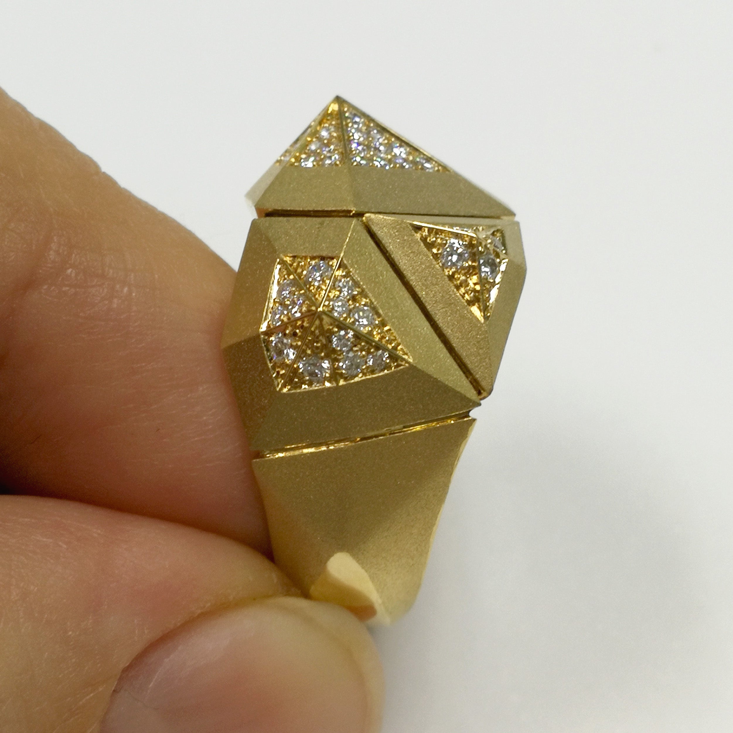 Diamonds 18K Yellow Gold Ring, R 0191-3