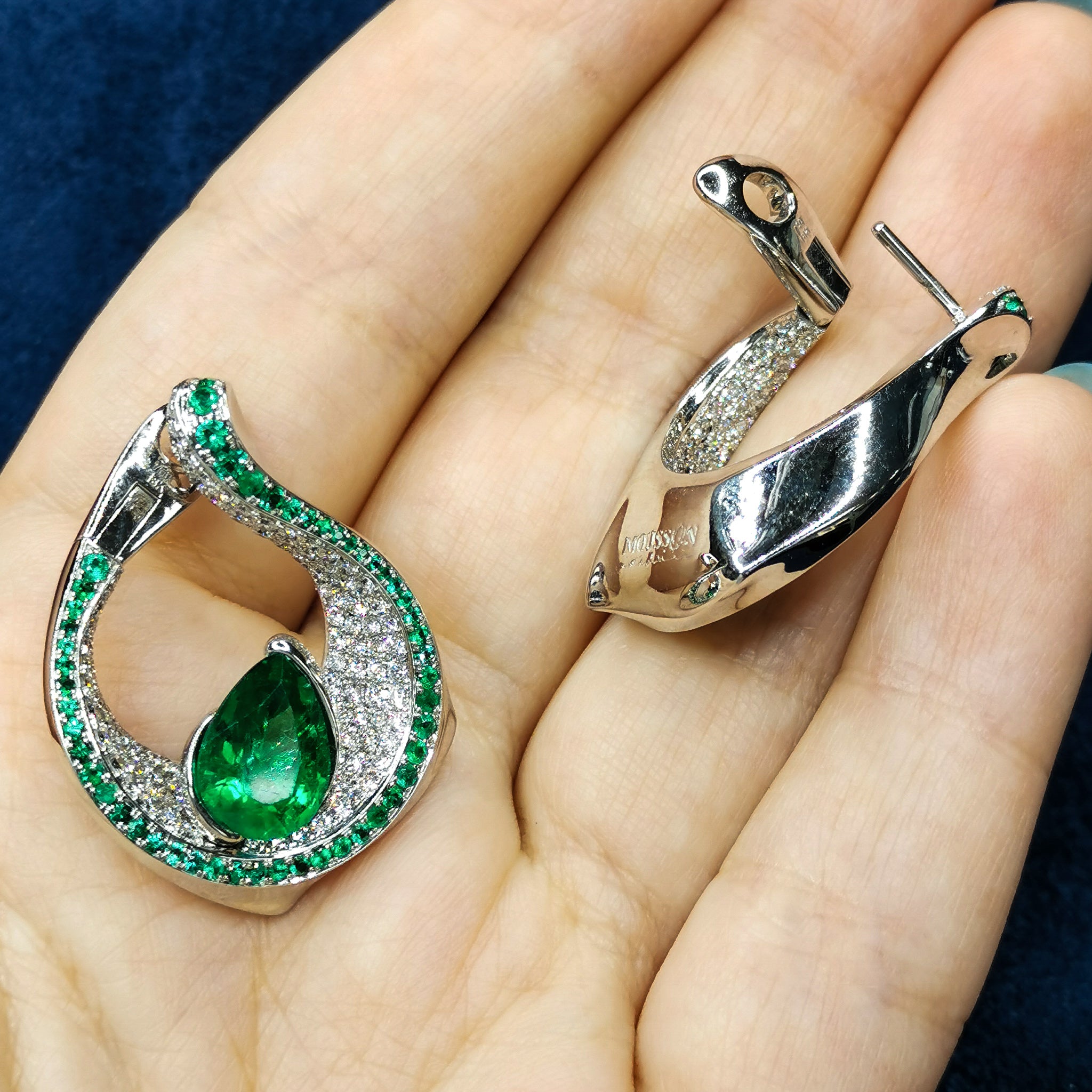 Emerald, Diamonds 18K White Gold Earrings, E 0120-0
