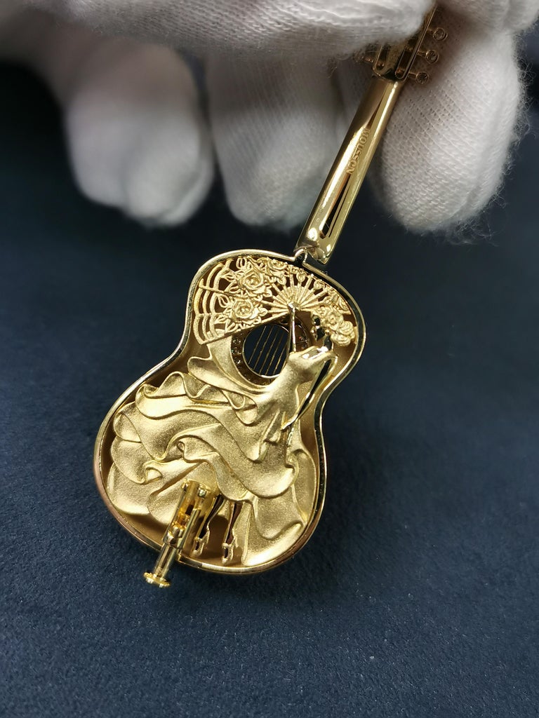 Enamel, Diamonds 18K Yellow Gold Spanish Guitar Brooch, Brs 0267-6