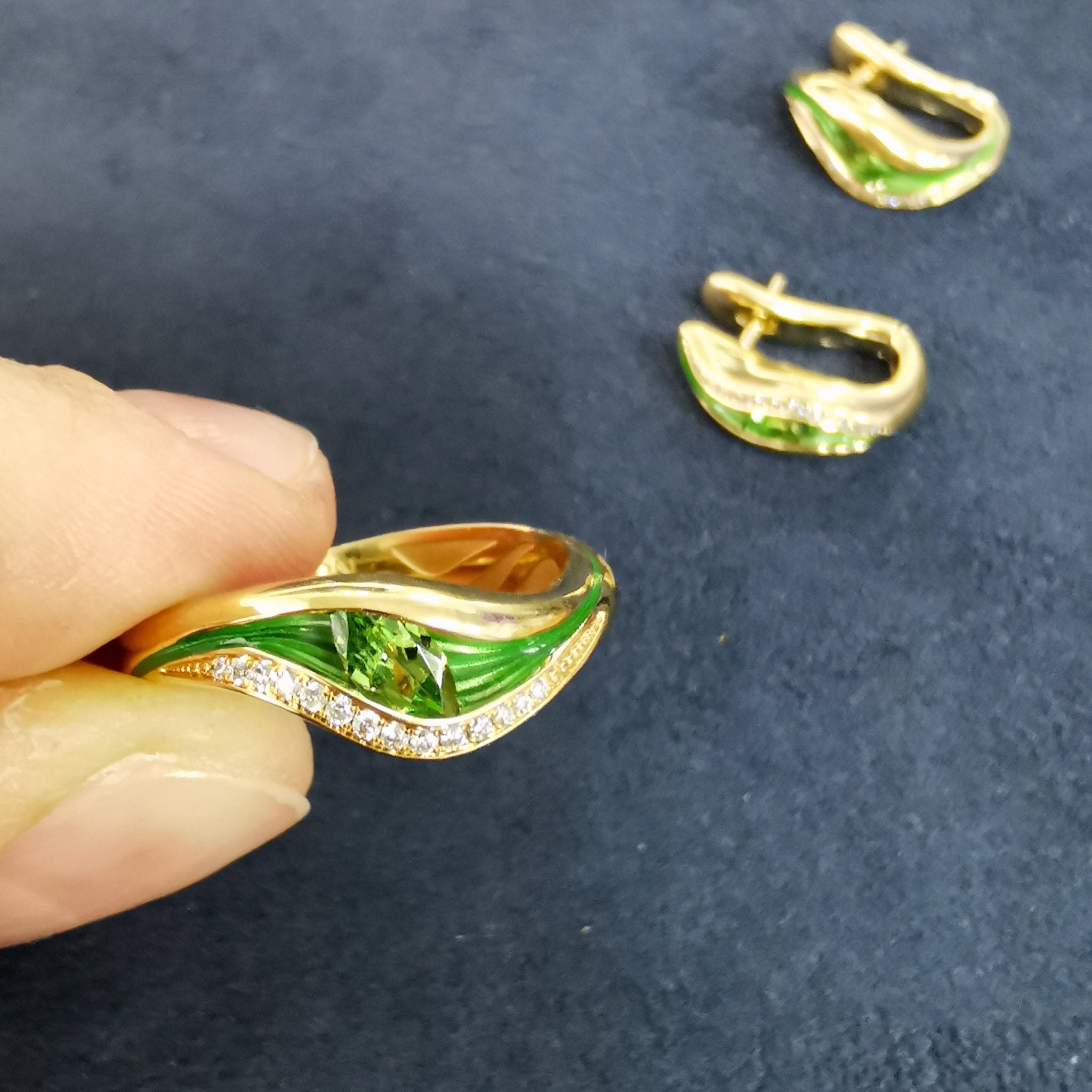 R 0123-8 18K Yellow Gold, Enamel, Tsavorite Garnet, Diamonds Ring