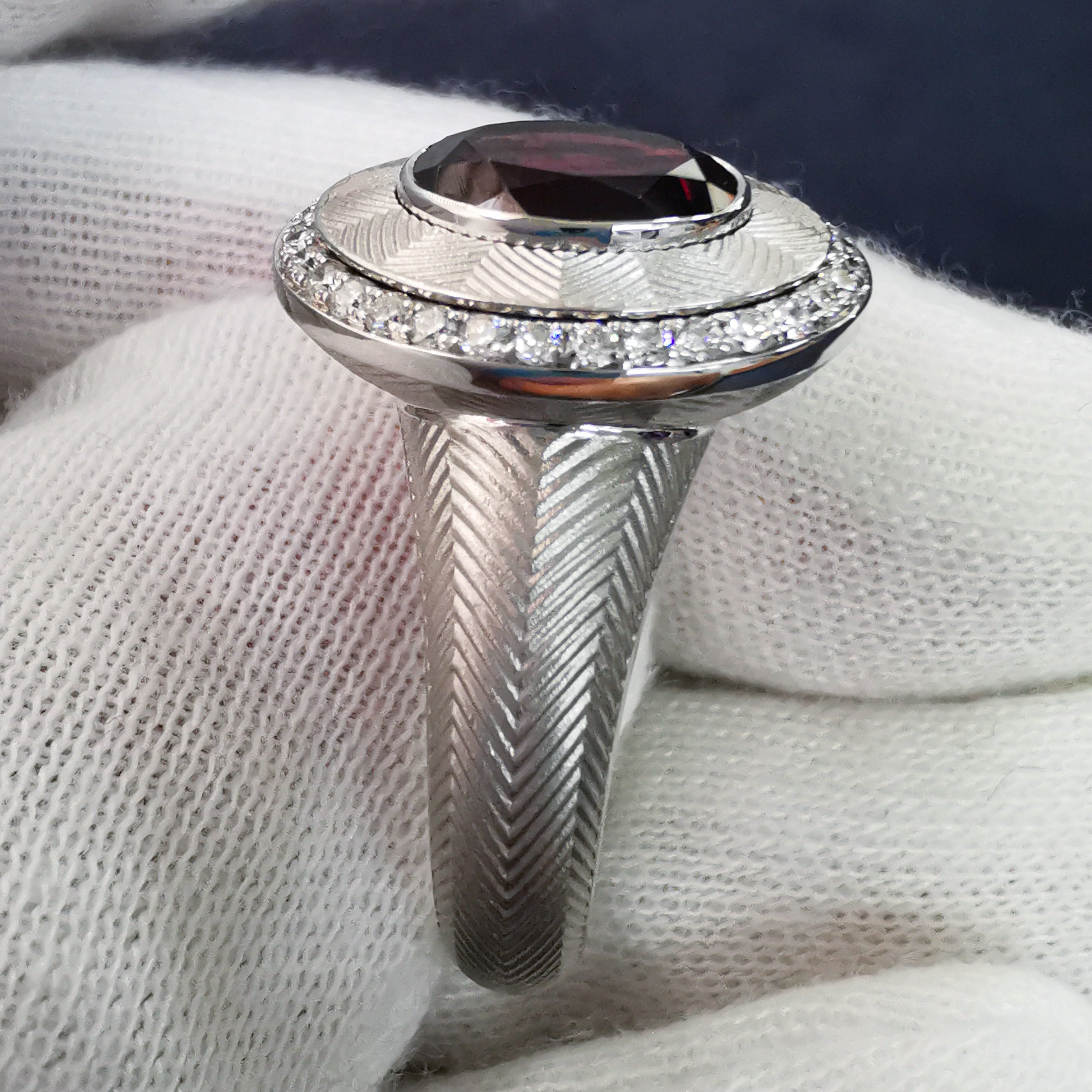 Rhodolite, Diamonds 18K White Gold Ring, R 0084-0