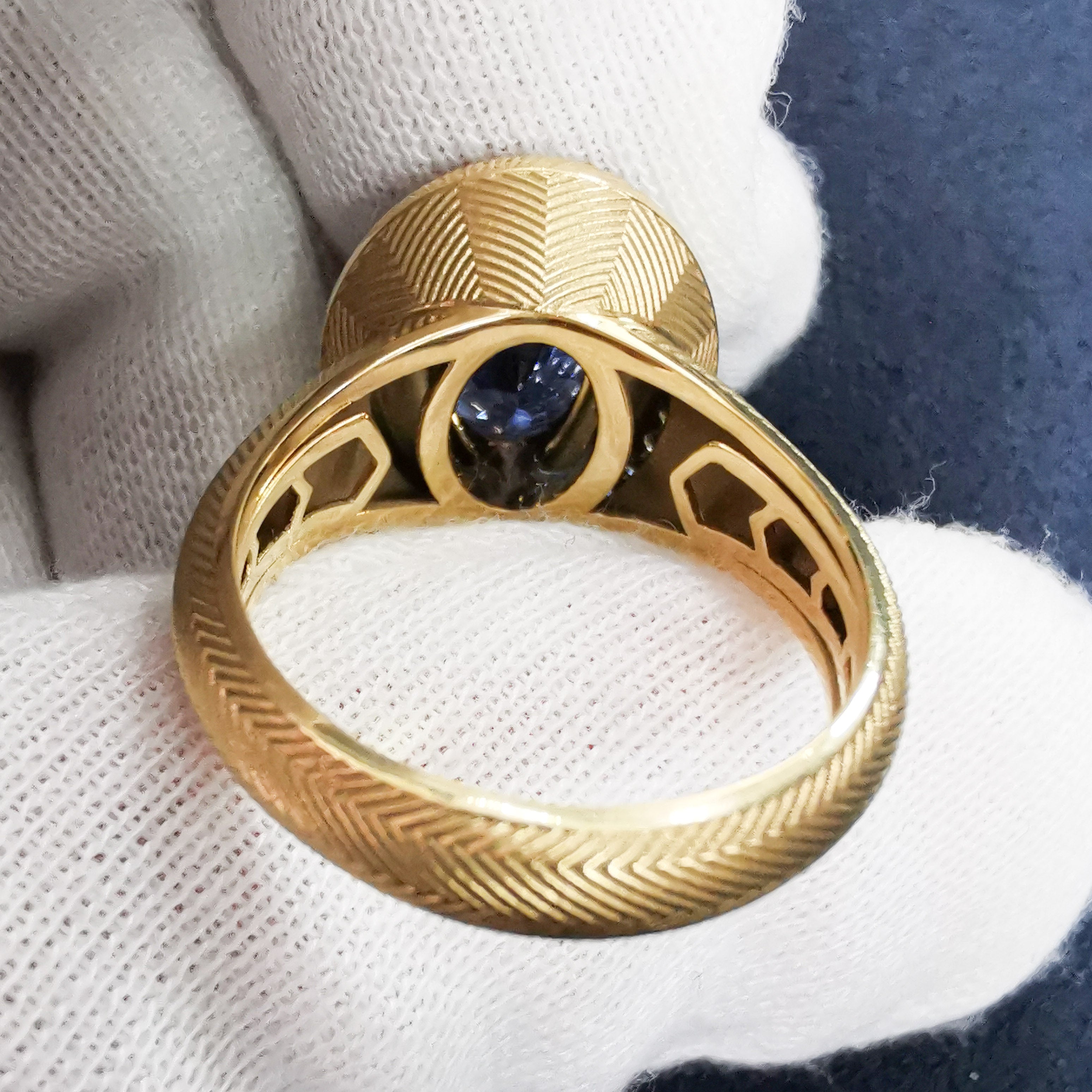 Enamel, Tanzanite, Diamonds 18K Yellow Gold Ring, R 0084-2