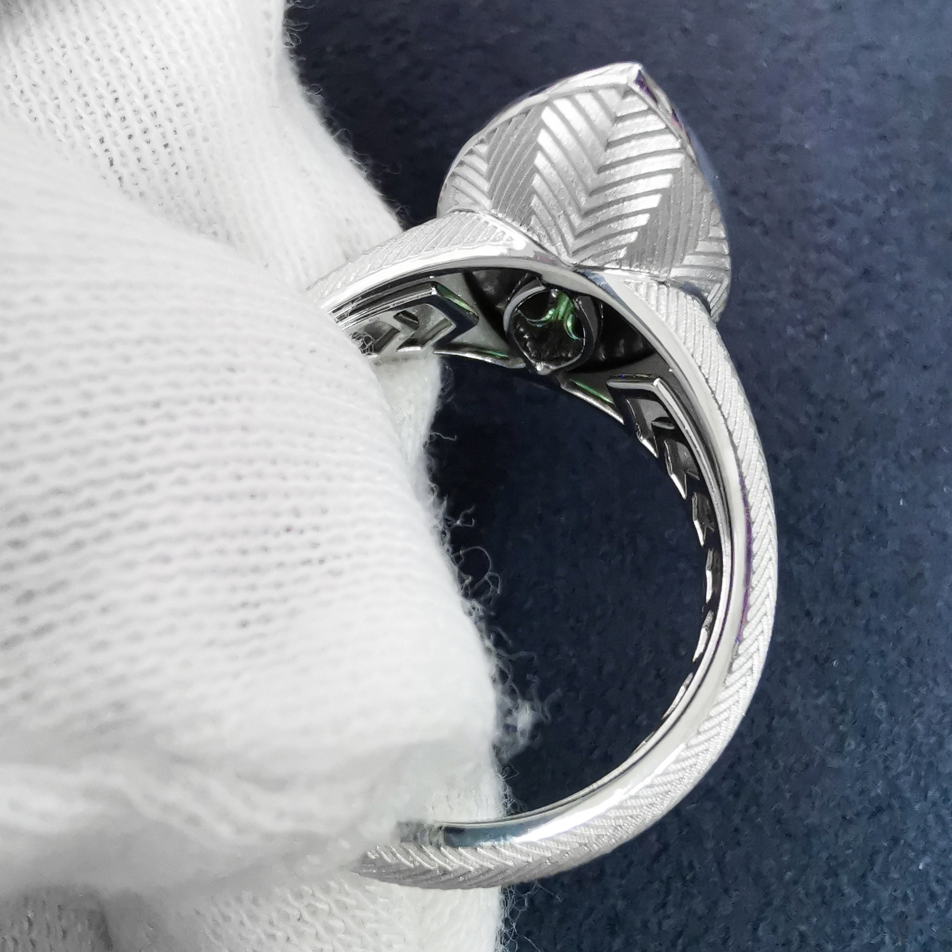 Enamel, Emerald, Diamonds 18K White Gold Ring, R 0084-11
