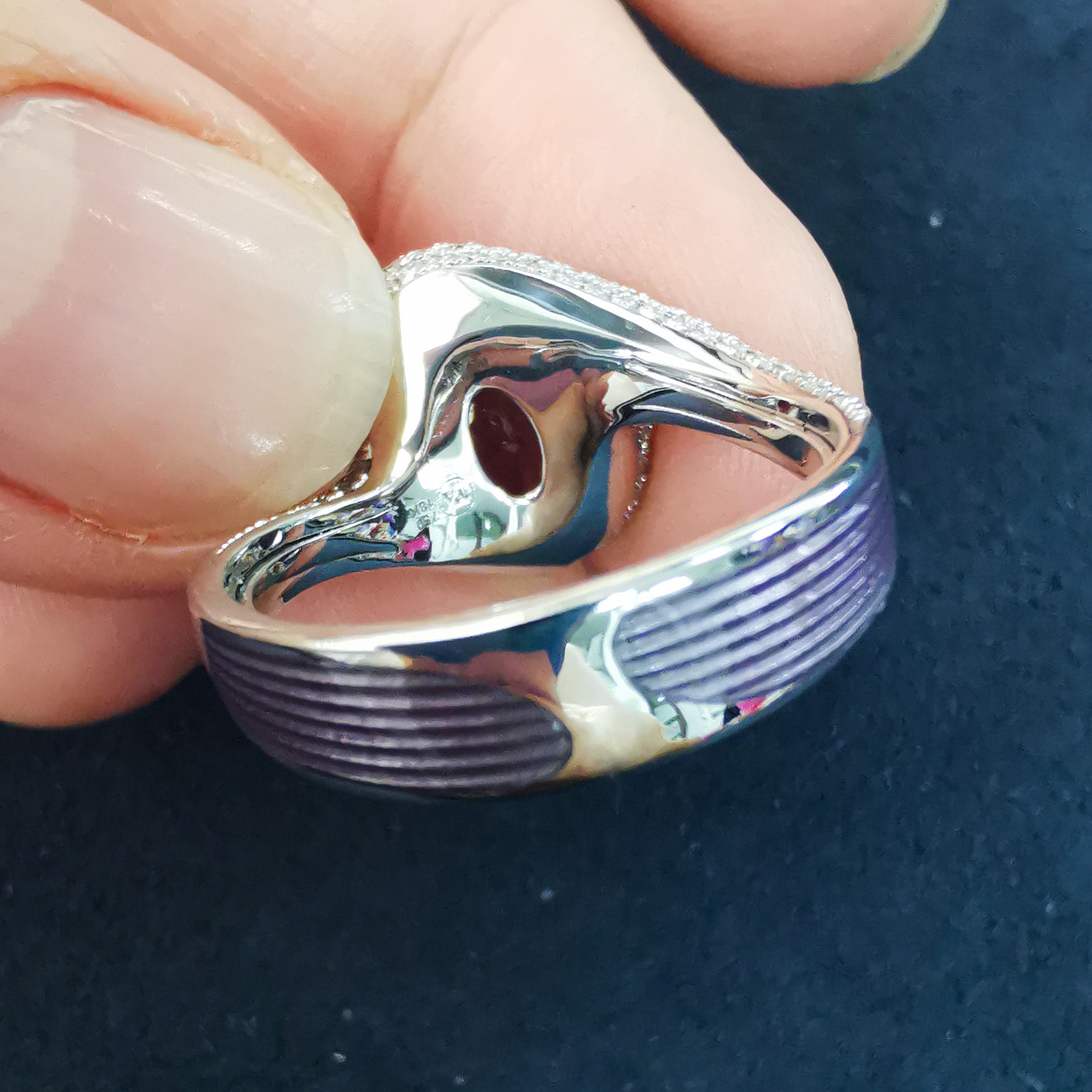 Spinel, Enamel, Diamonds 18K White Gold Ring, R 0123-0