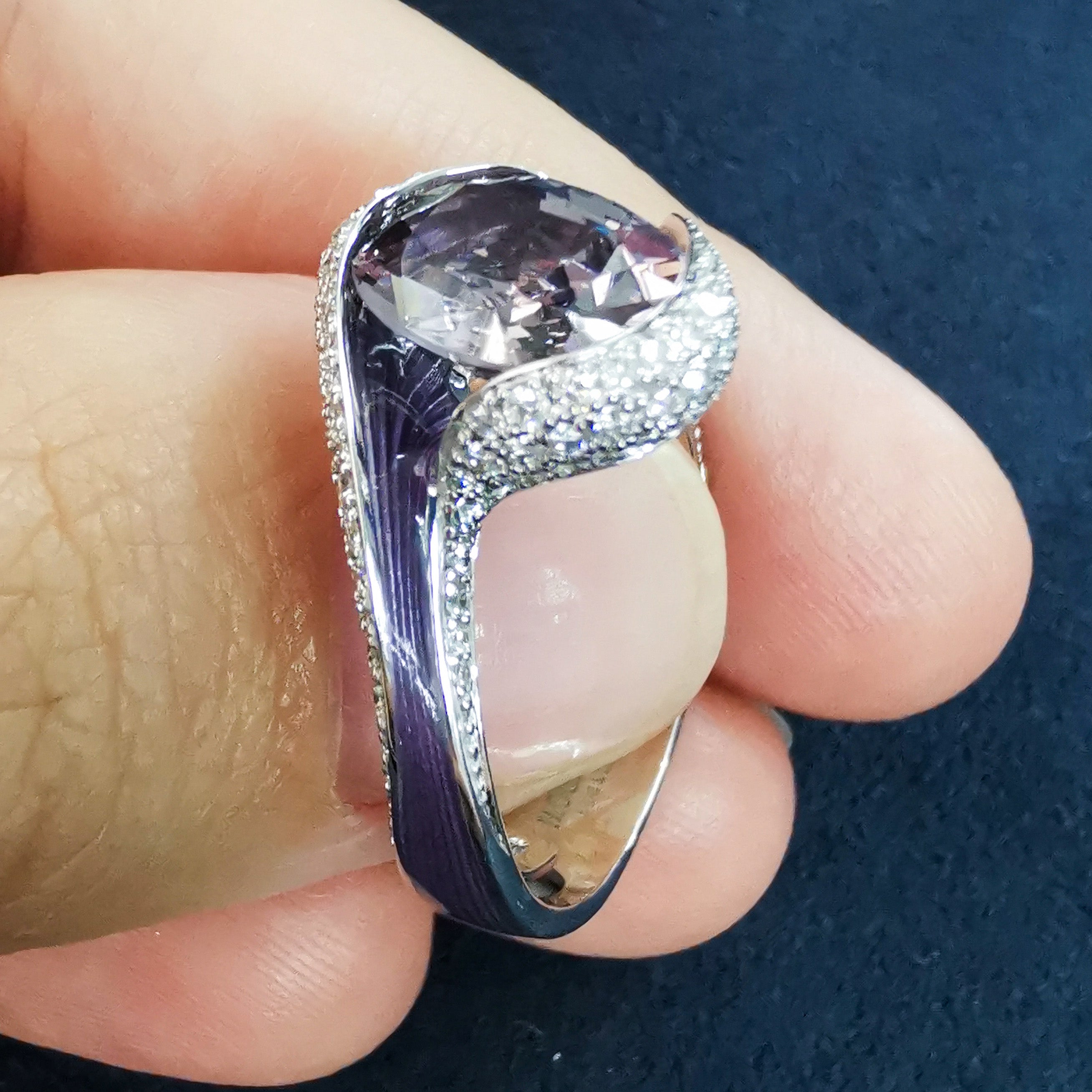 Spinel, Enamel, Diamonds 18K White Gold Ring, R 0123-0