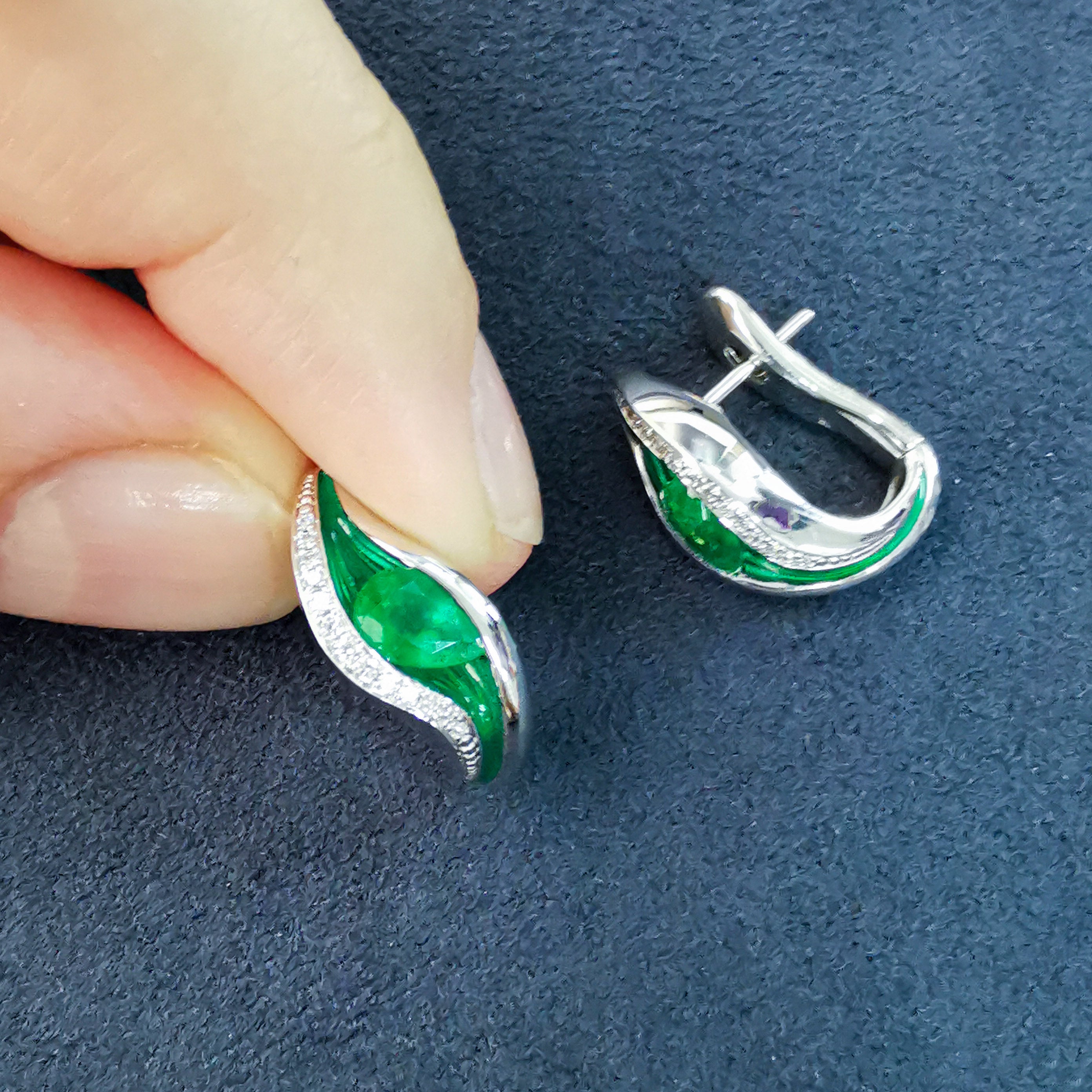 Enamel, Emerald, Diamonds 18K White Gold Earrings, E 0123-70
