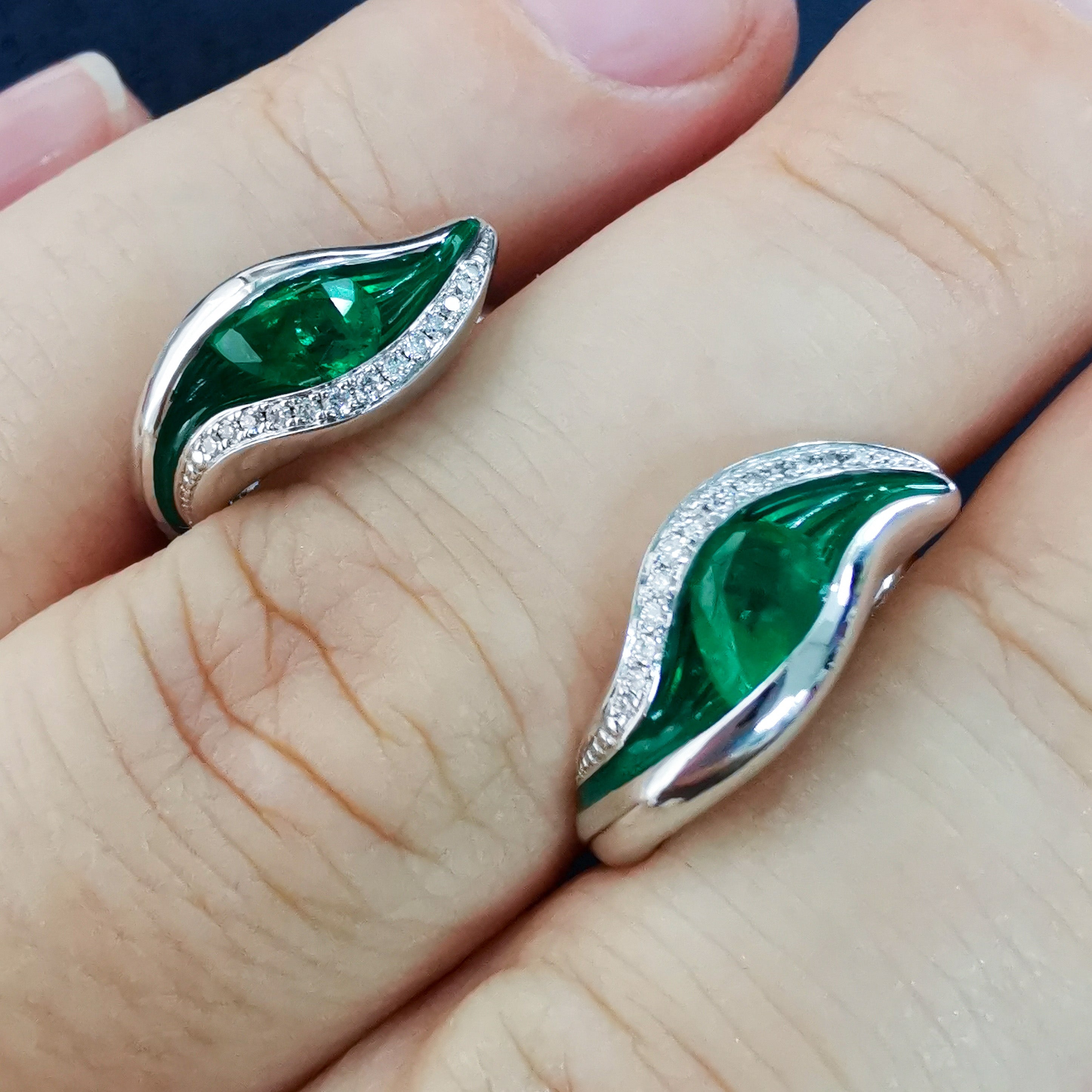 Enamel, Emerald, Diamonds 18K White Gold Earrings, E 0123-70