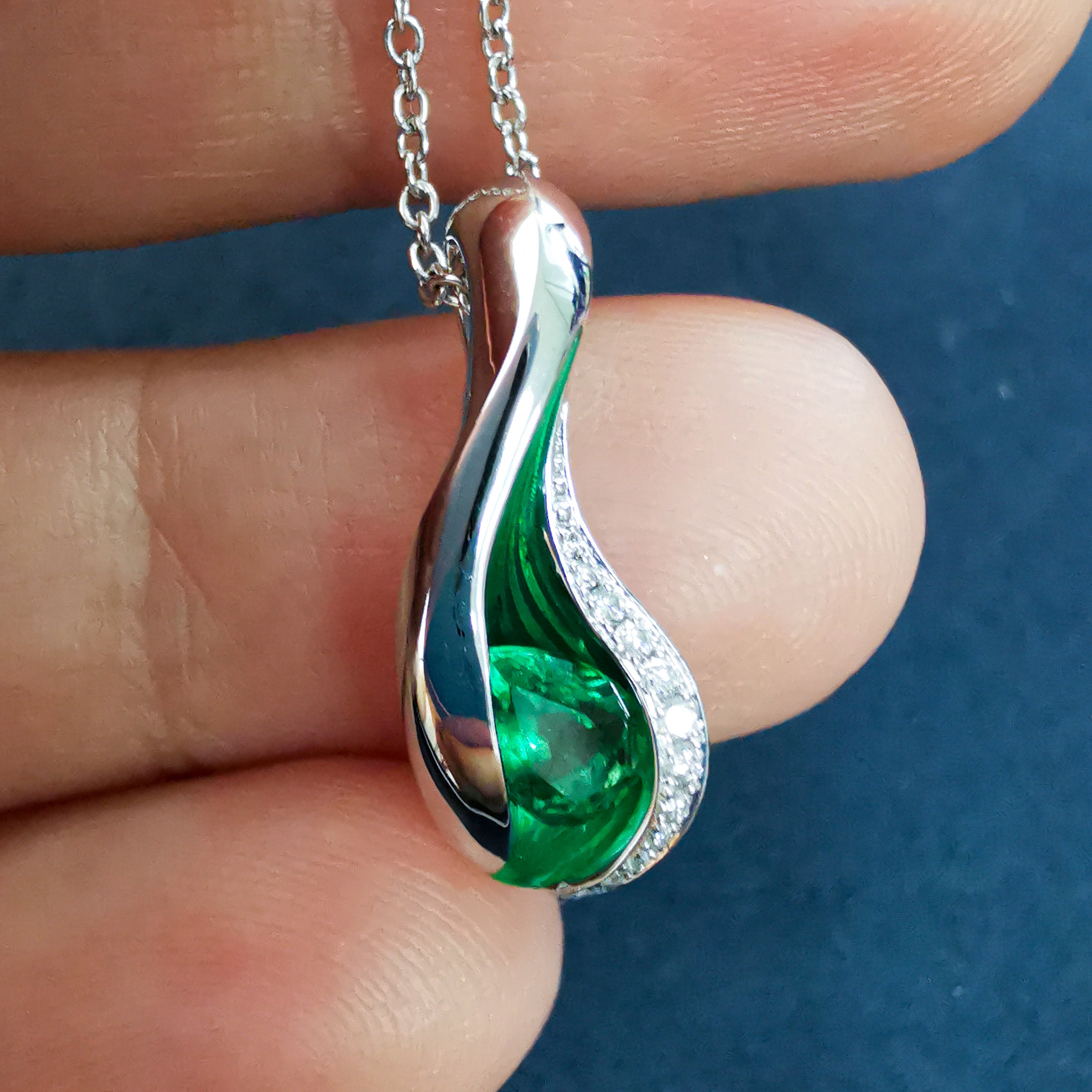 Emerald, Diamonds, Enamel 18K White Gold Pendant, P 0123-7