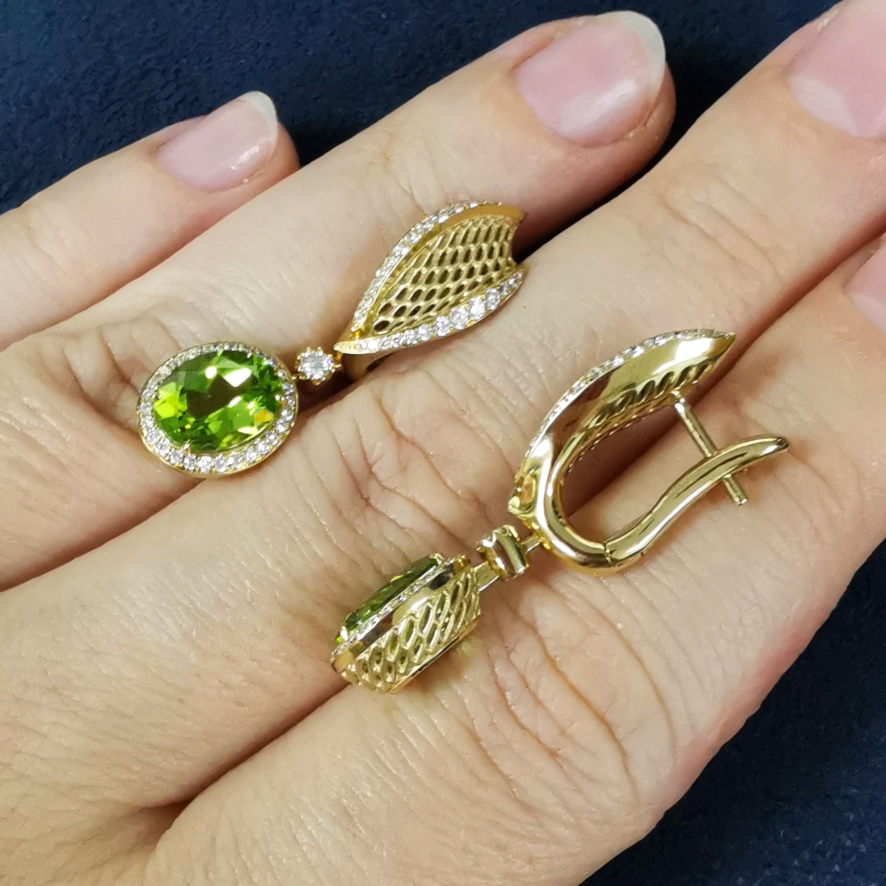 Peridot, Diamonds 18K Yellow Gold Earrings, E 0144-22
