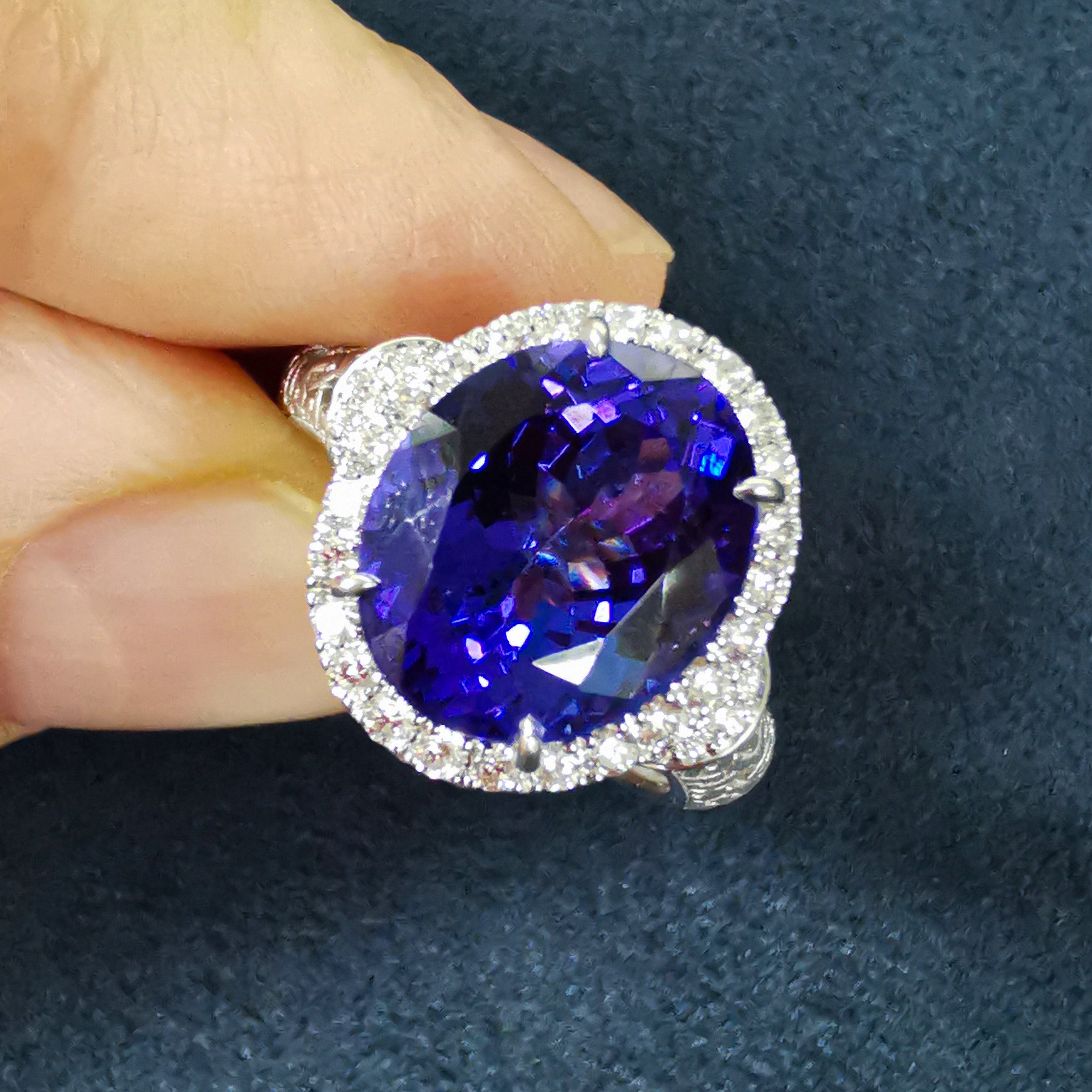 Tanzanite, Diamonds 18K White Gold Ring, R 0144-11