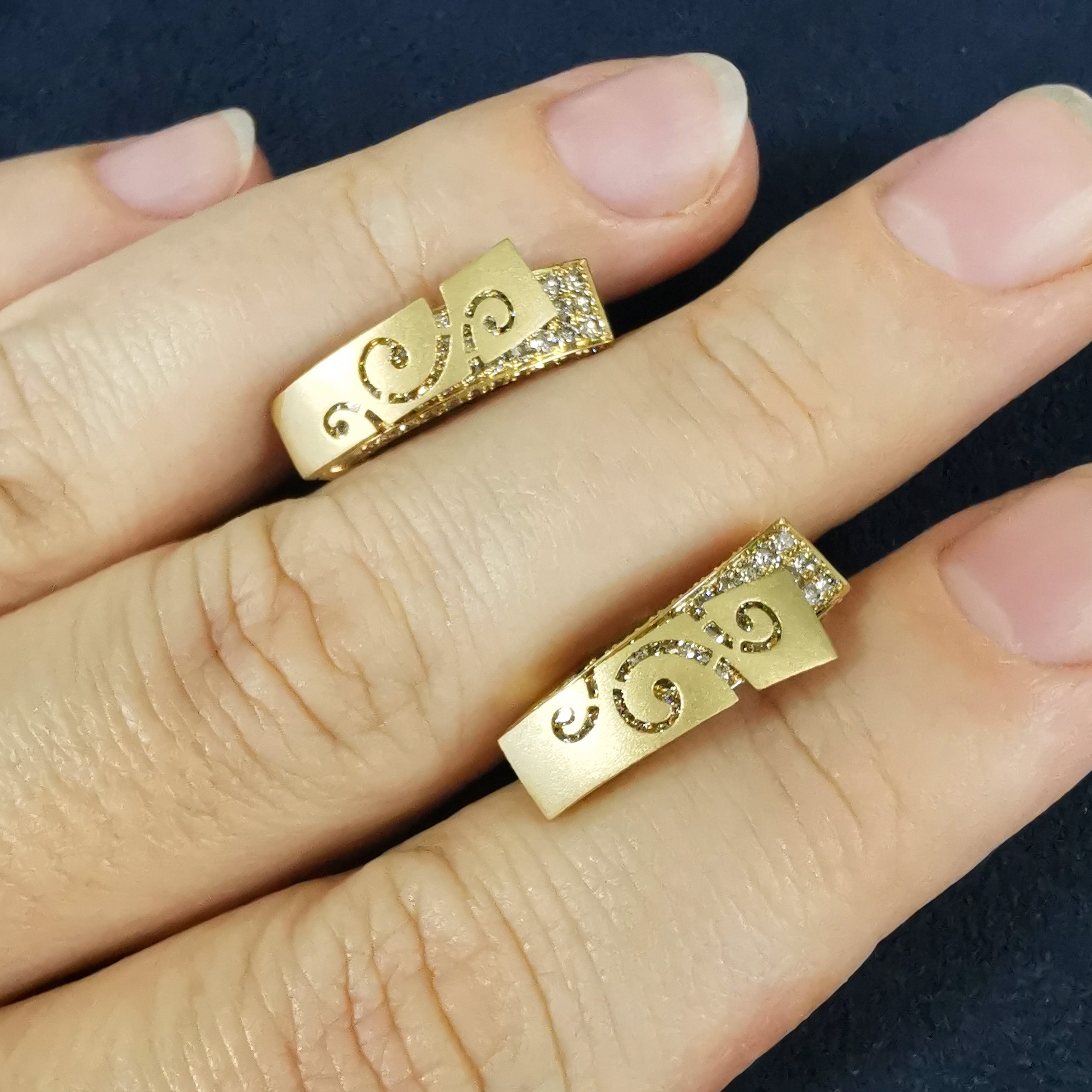 Champagne 18K Yellow Gold Diamonds Earrings, E 0003-1