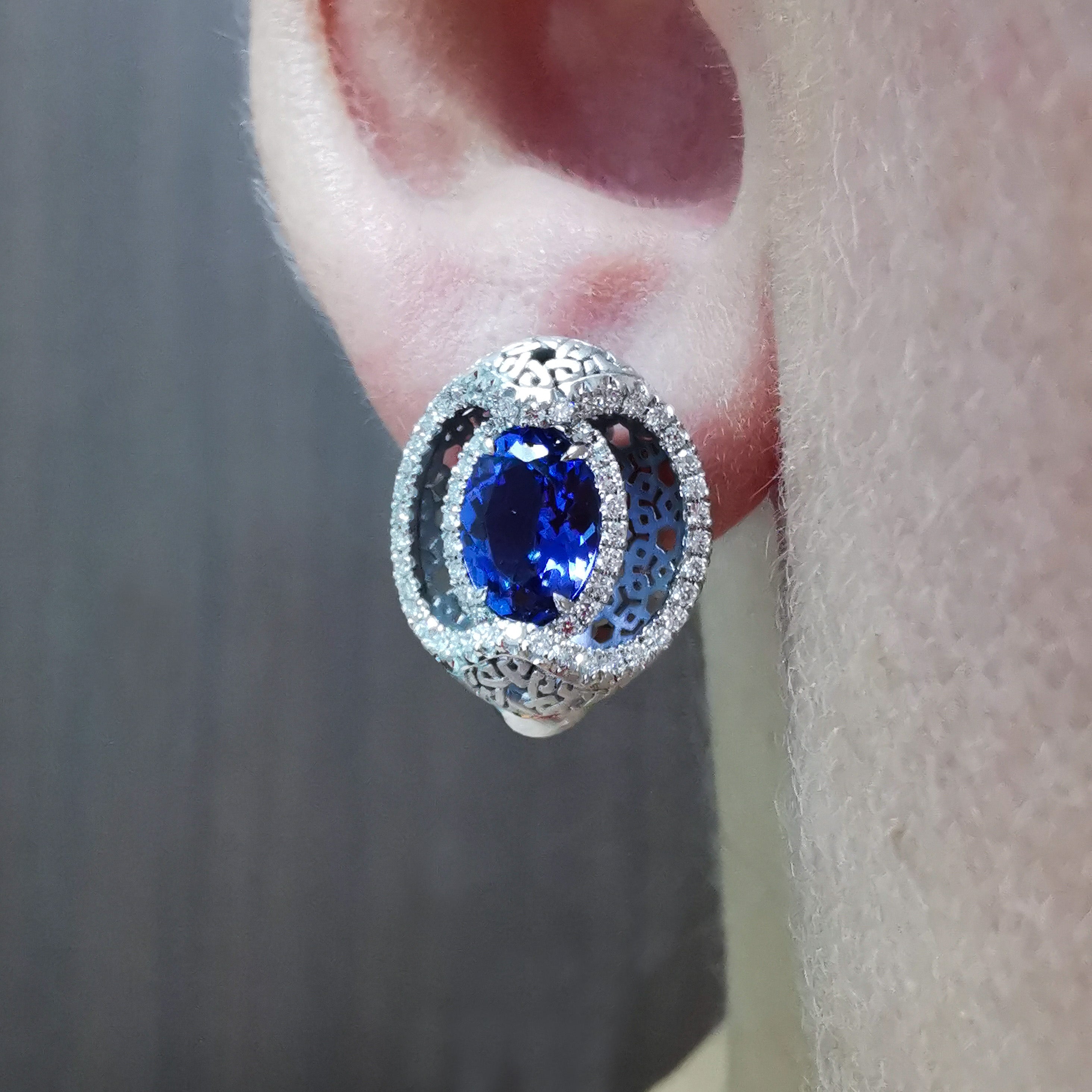 Tanzanite, Diamonds 18K White Gold Earrings,  E 0144-11