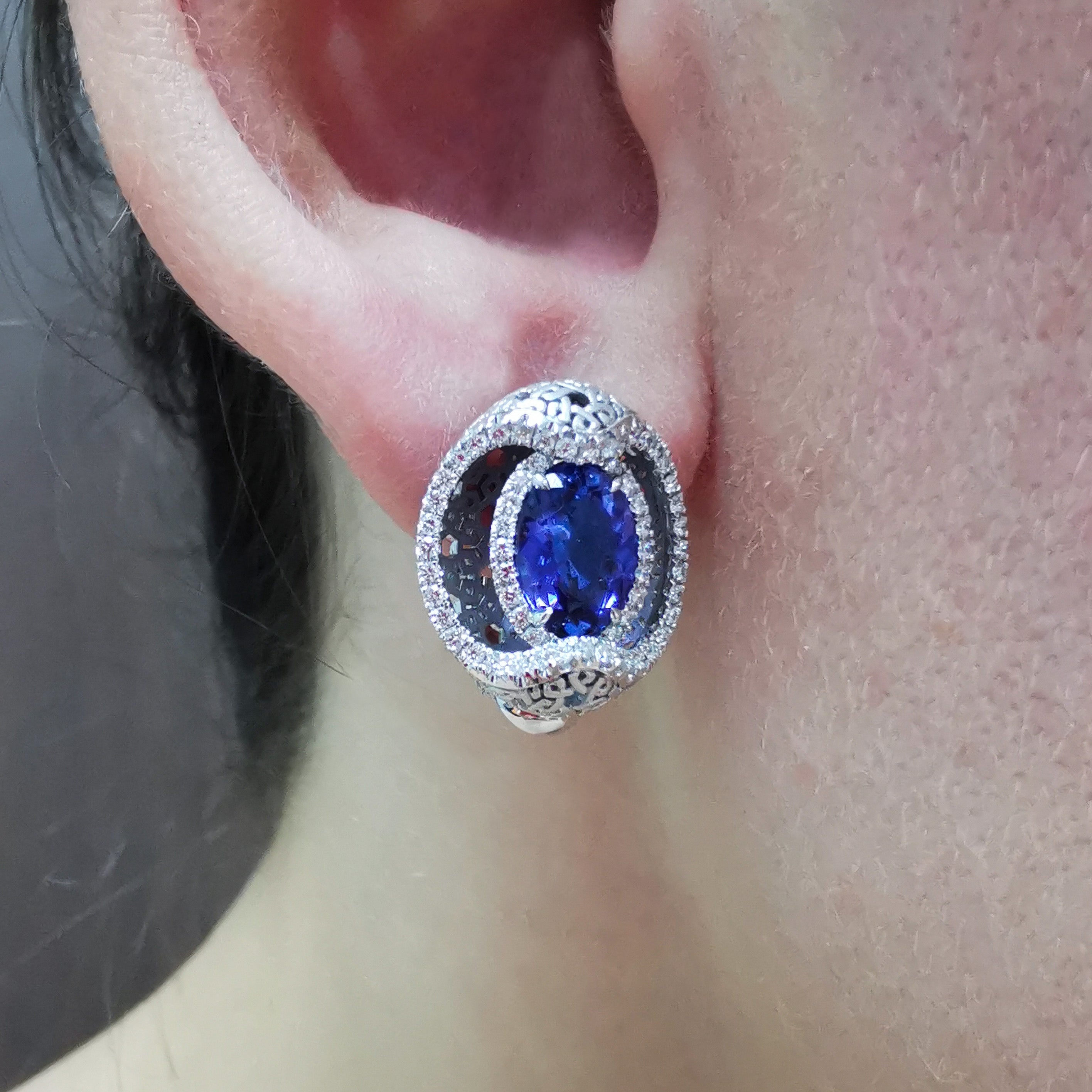 Tanzanite, Diamonds 18K White Gold Earrings,  E 0144-11