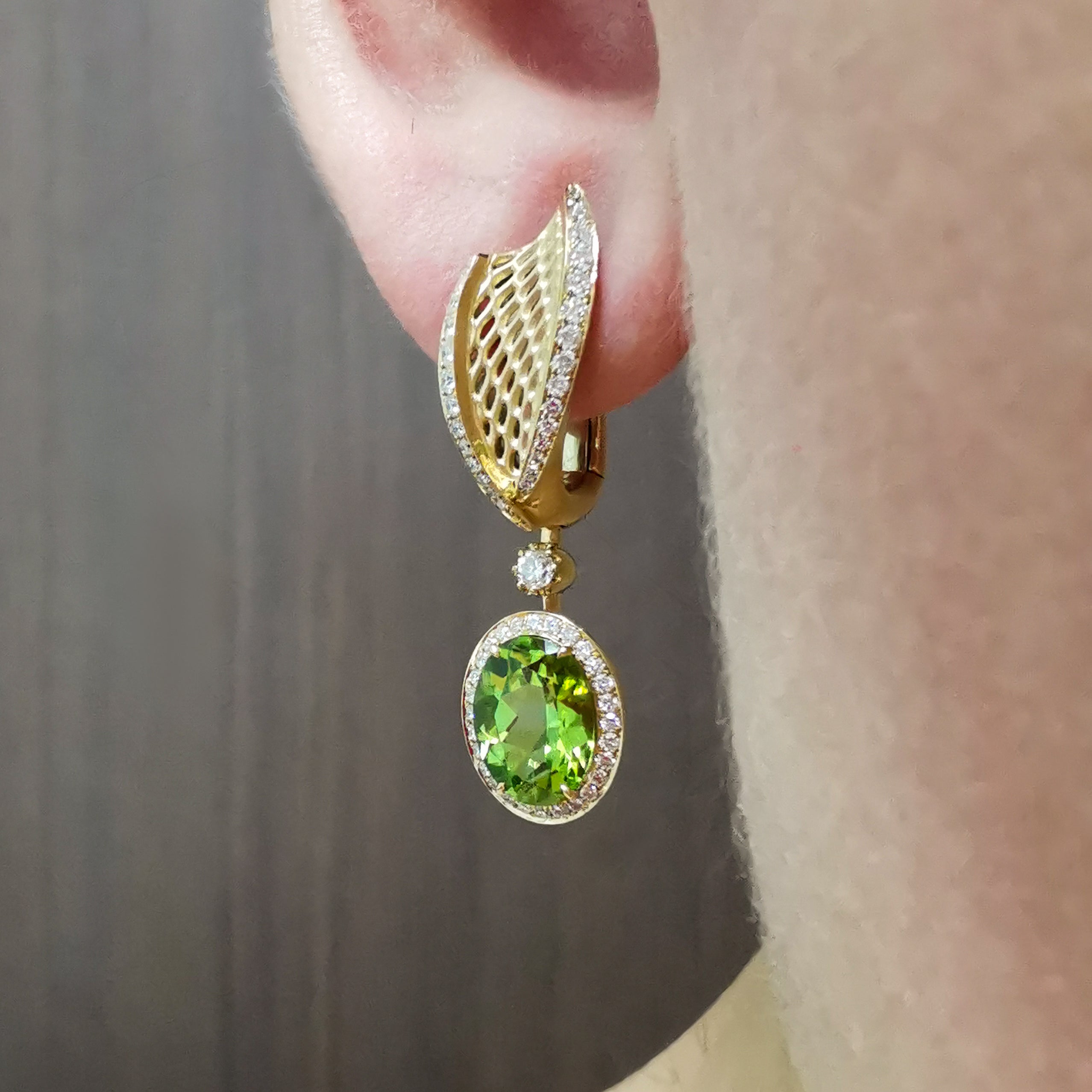 Peridot, Diamonds 18K Yellow Gold Earrings, E 0144-22