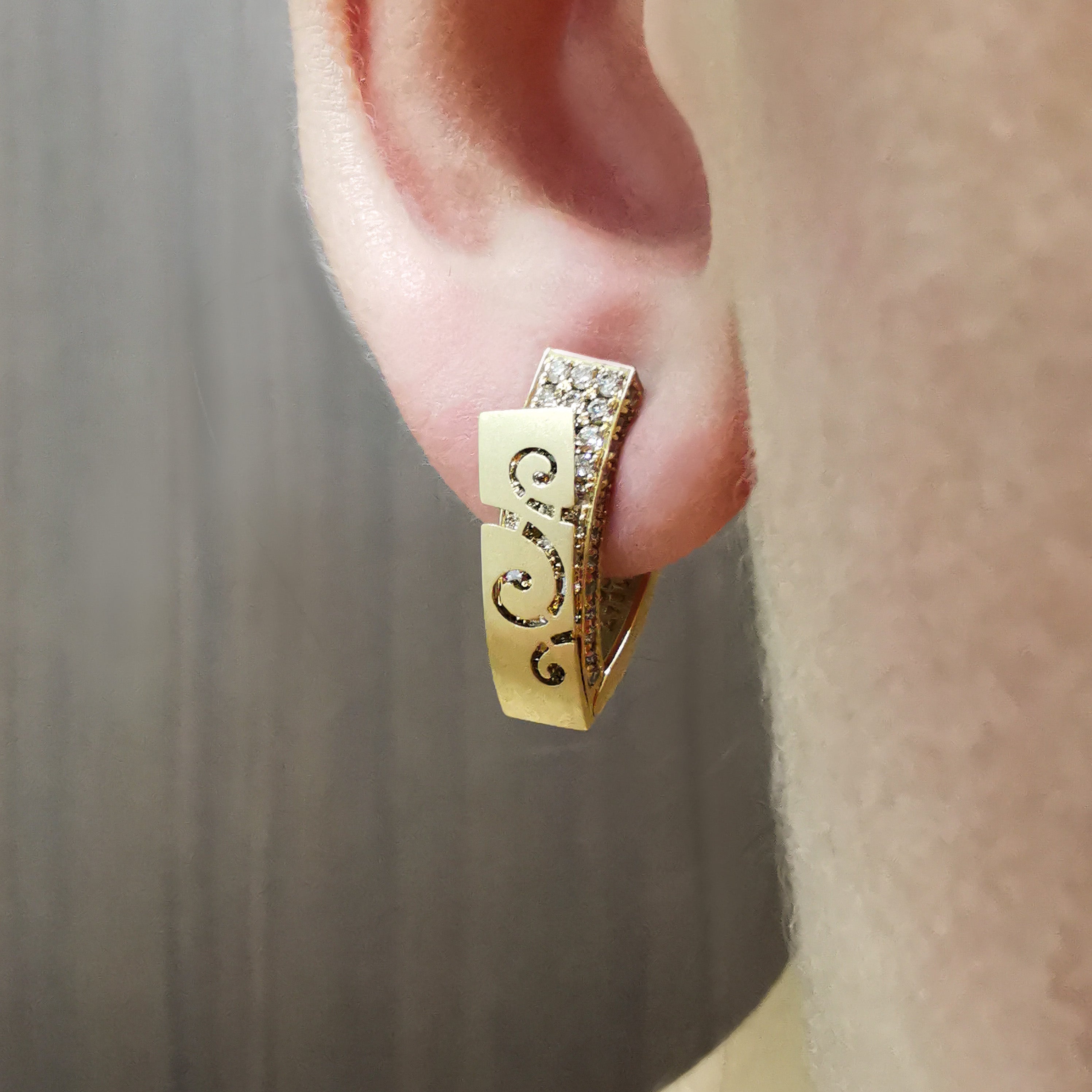 Champagne 18K Yellow Gold Diamonds Earrings, E 0003-1