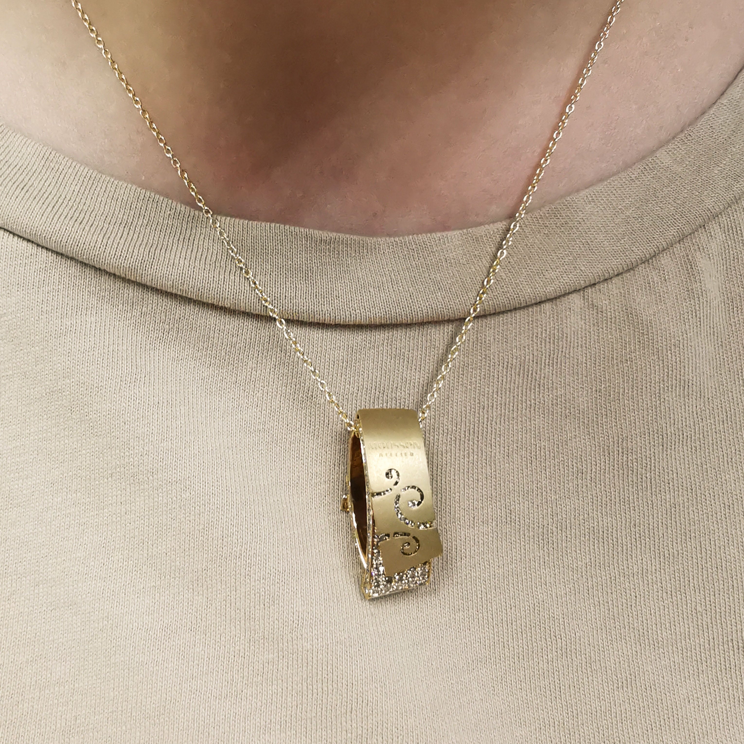 Champagne Diamonds 18K Yellow Gold Pendant, P 0003-1