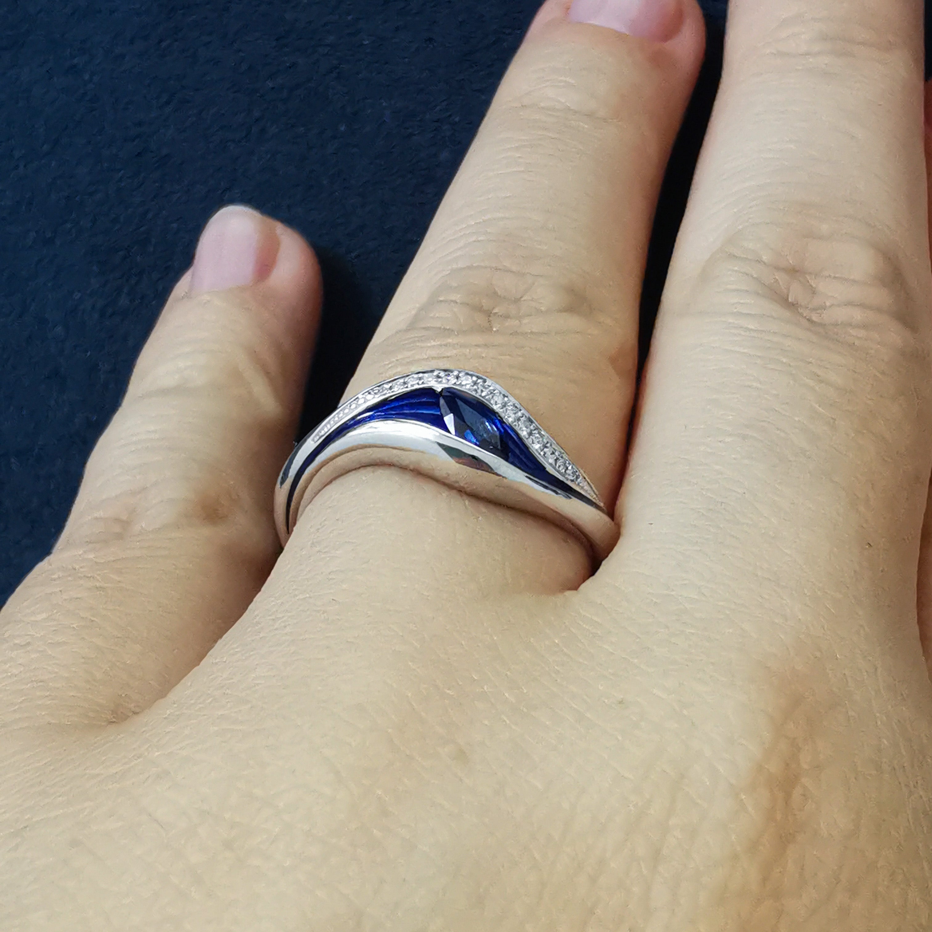 Enamel, Sapphire, Diamonds 18K White Gold Ring, R 0123-8