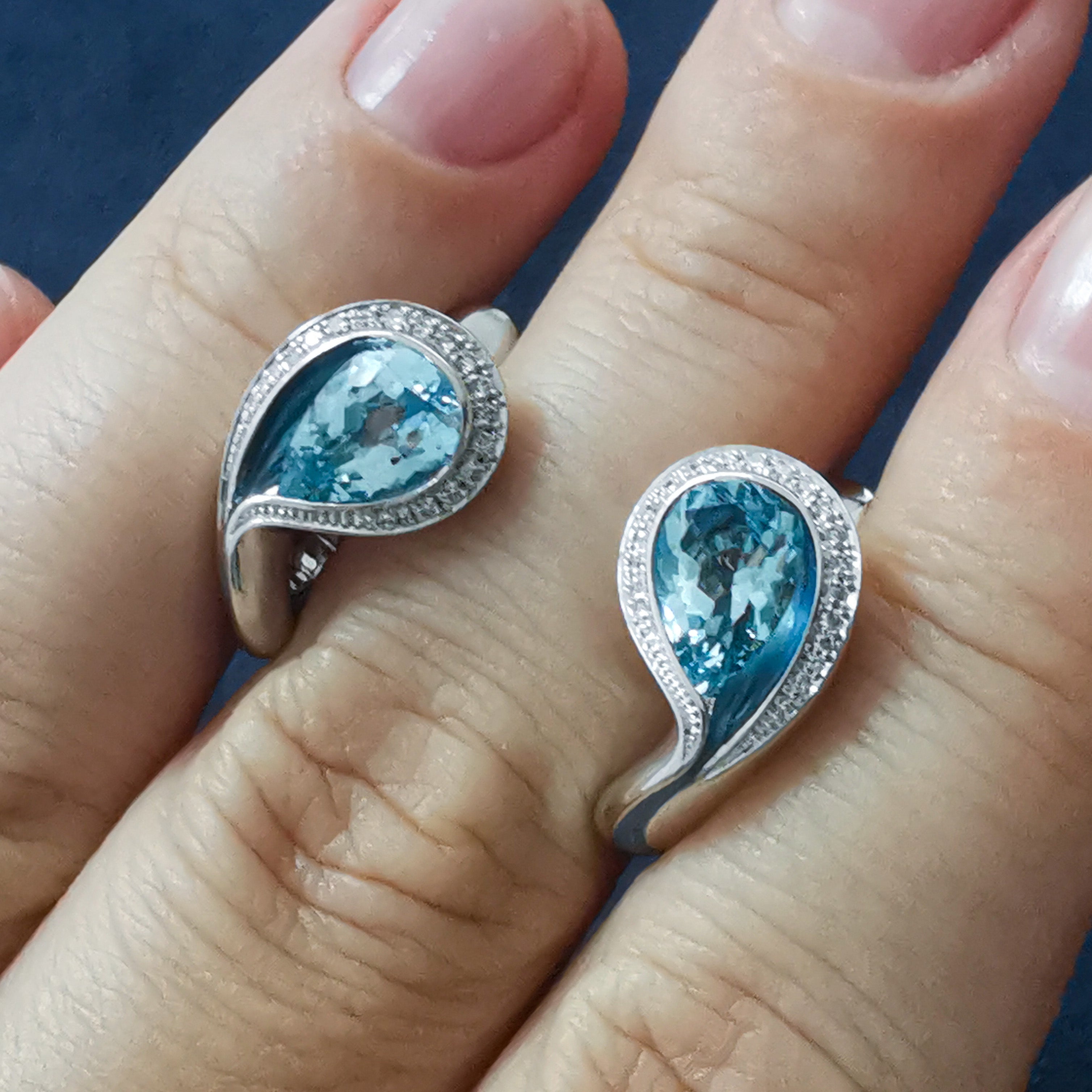 Enamel, Aquamarine, Diamonds 18K White Gold Earrings, E 0123-40
