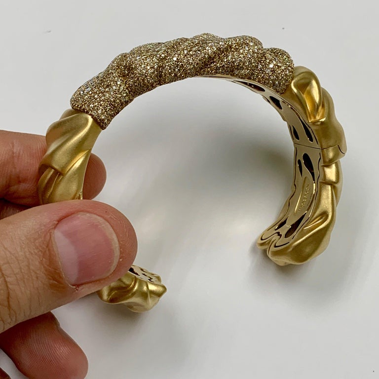 White and Champagne Diamonds 18K Yellow Gold Bracelet, Br 0132-0