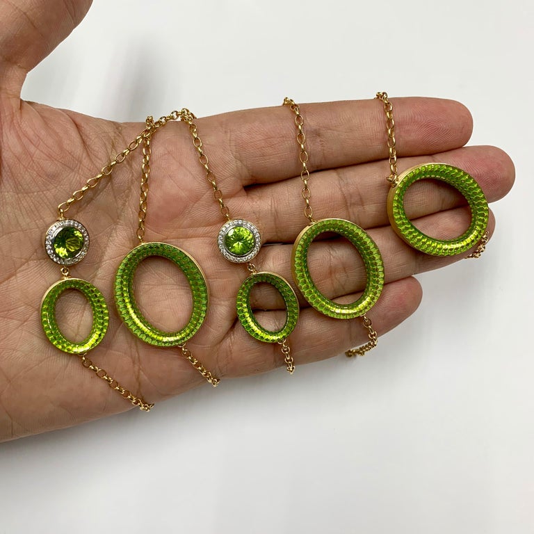 Enamel, Peridot, Diamonds 18K Yellow Gold Necklace (Sotuar), N 0178-10