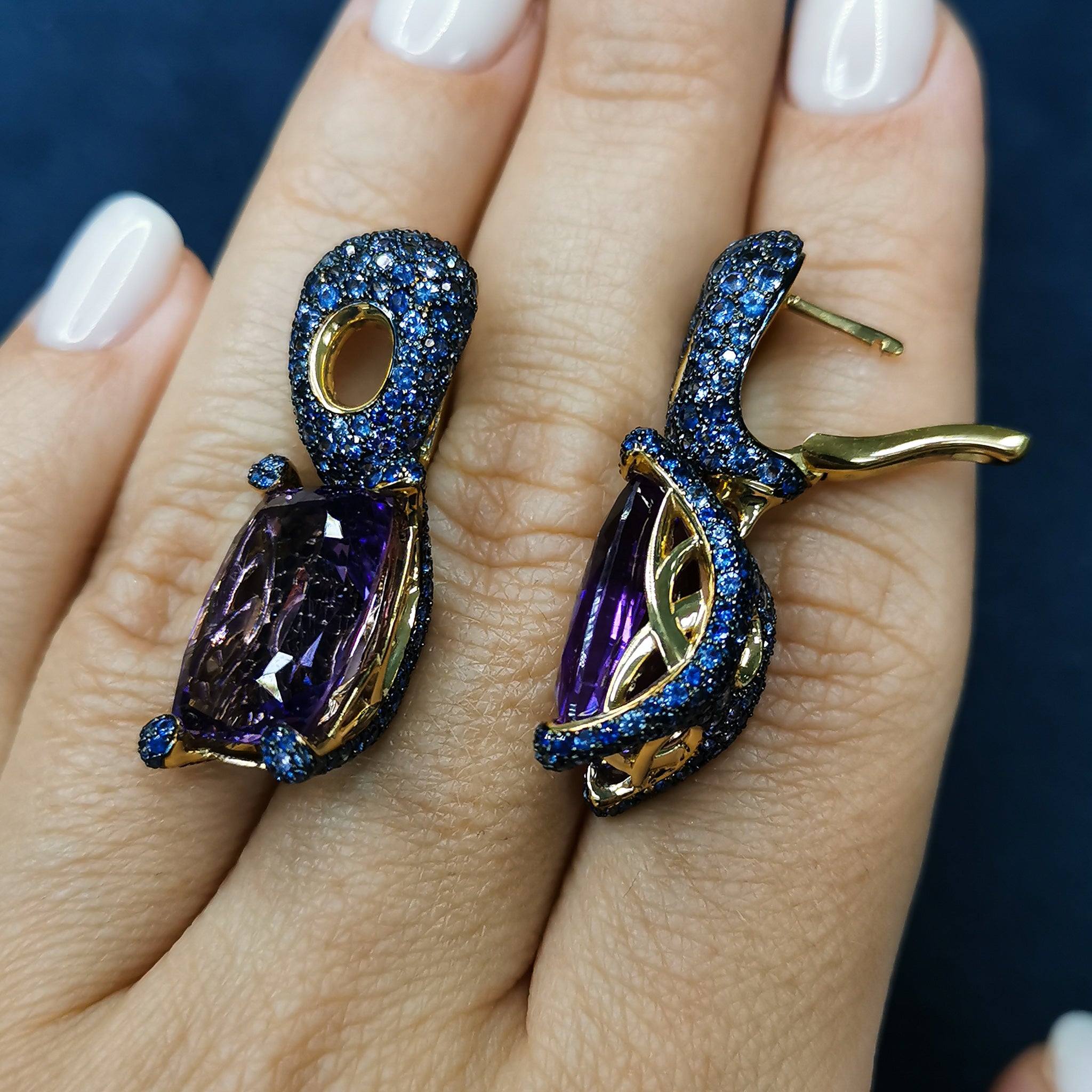 Amethyst, Sapphires 18K Yellow Gold Earrings, E 0049-1