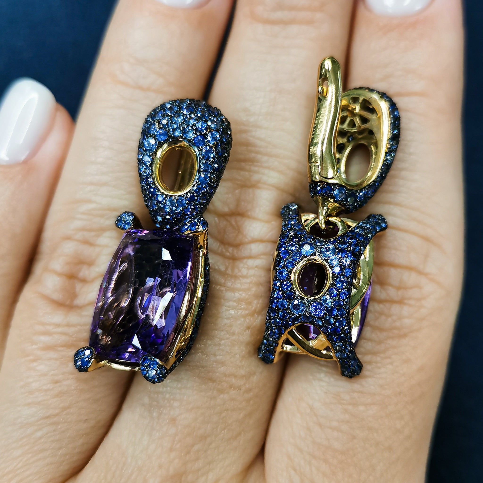 Amethyst, Sapphires 18K Yellow Gold Earrings, E 0049-1