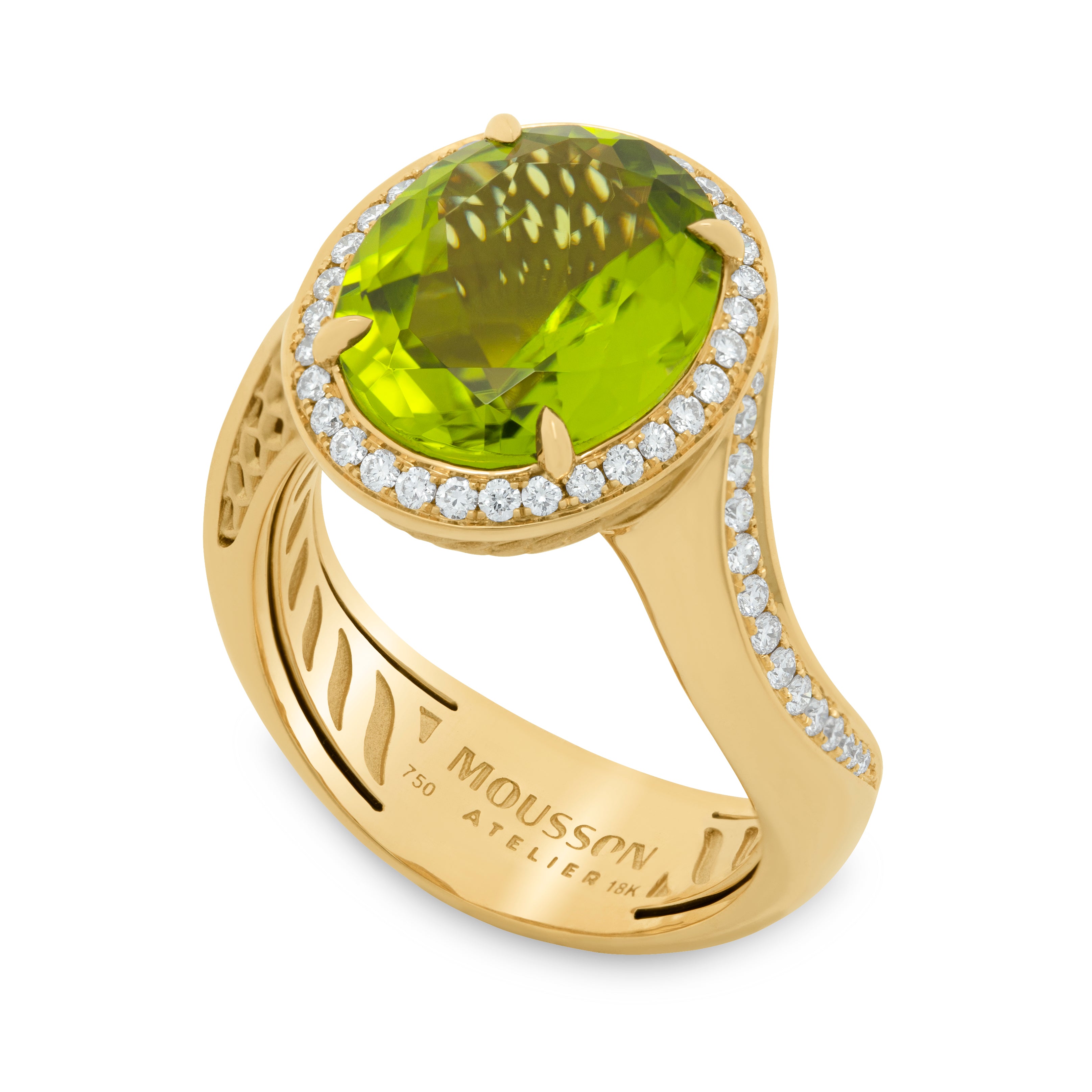 R 0144-2, 18K Yellow Gold, Peridot, Diamonds Ring