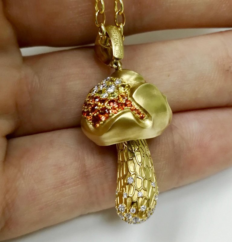 Orange Yellow Sapphires, Diamonds 18K Yellow Gold Pendant, P 0204-21