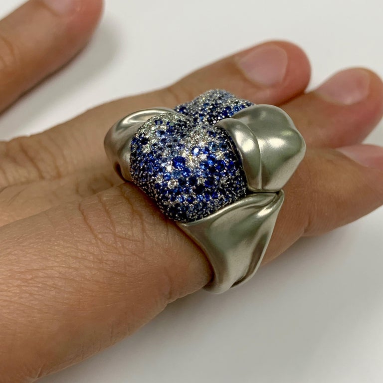 Sapphires, Diamonds 18K White Gold Ring, R 0132-1