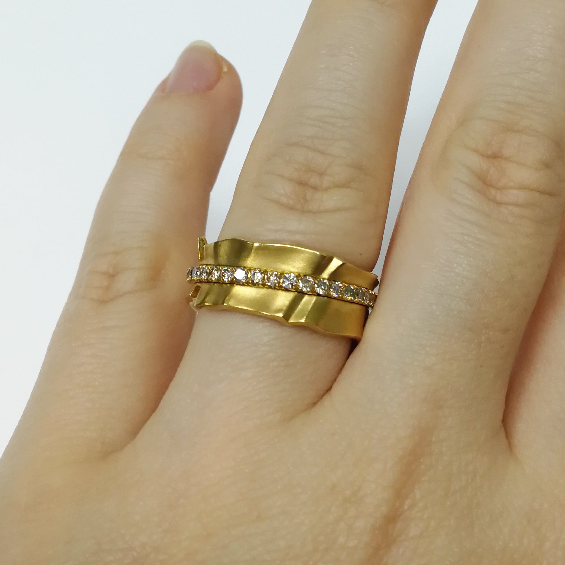 R 0002-0, 18K Yellow Gold, Champagne Diamonds Ring