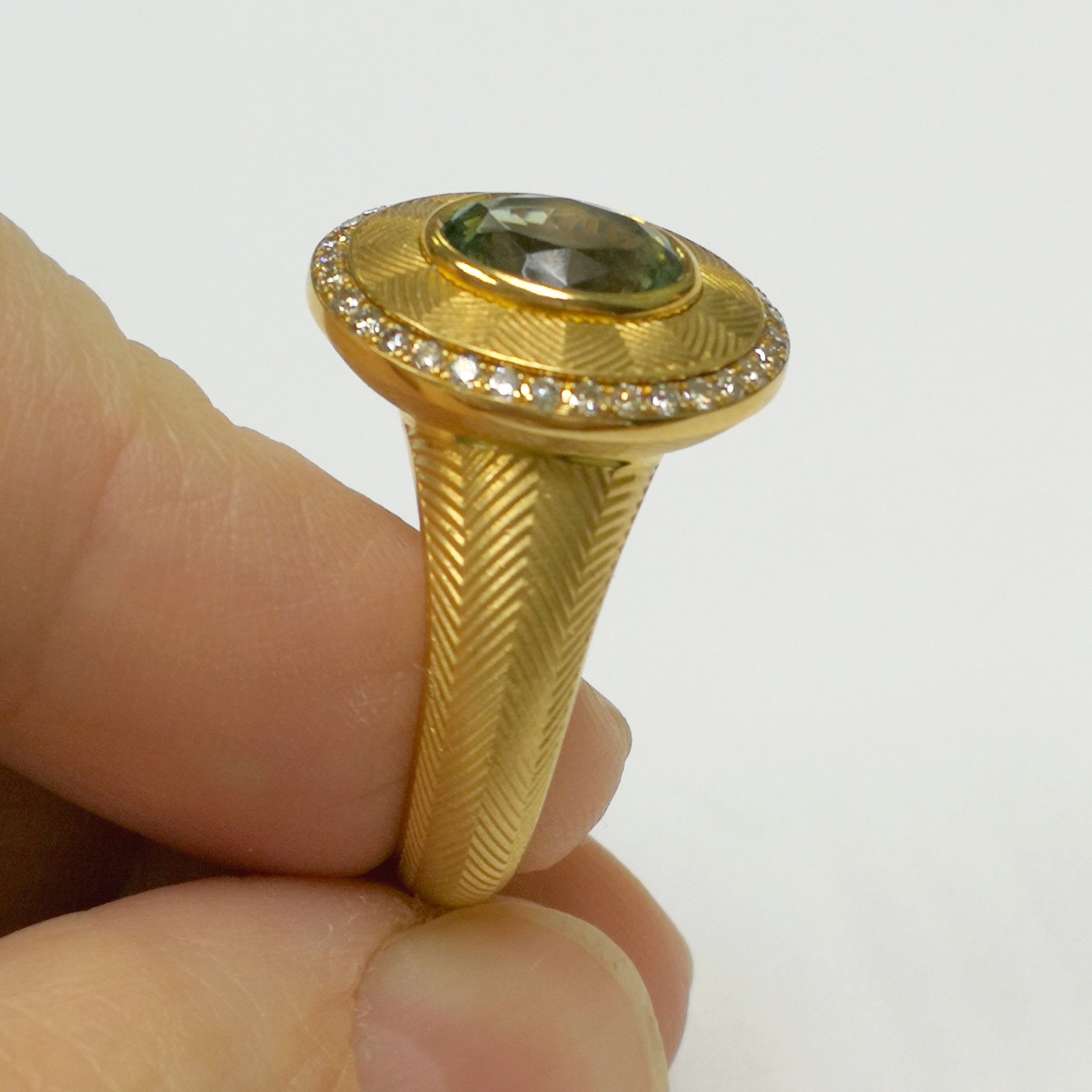 R 0084-0 18K Yellow Gold, Tourmaline, Champagne Diamonds Ring