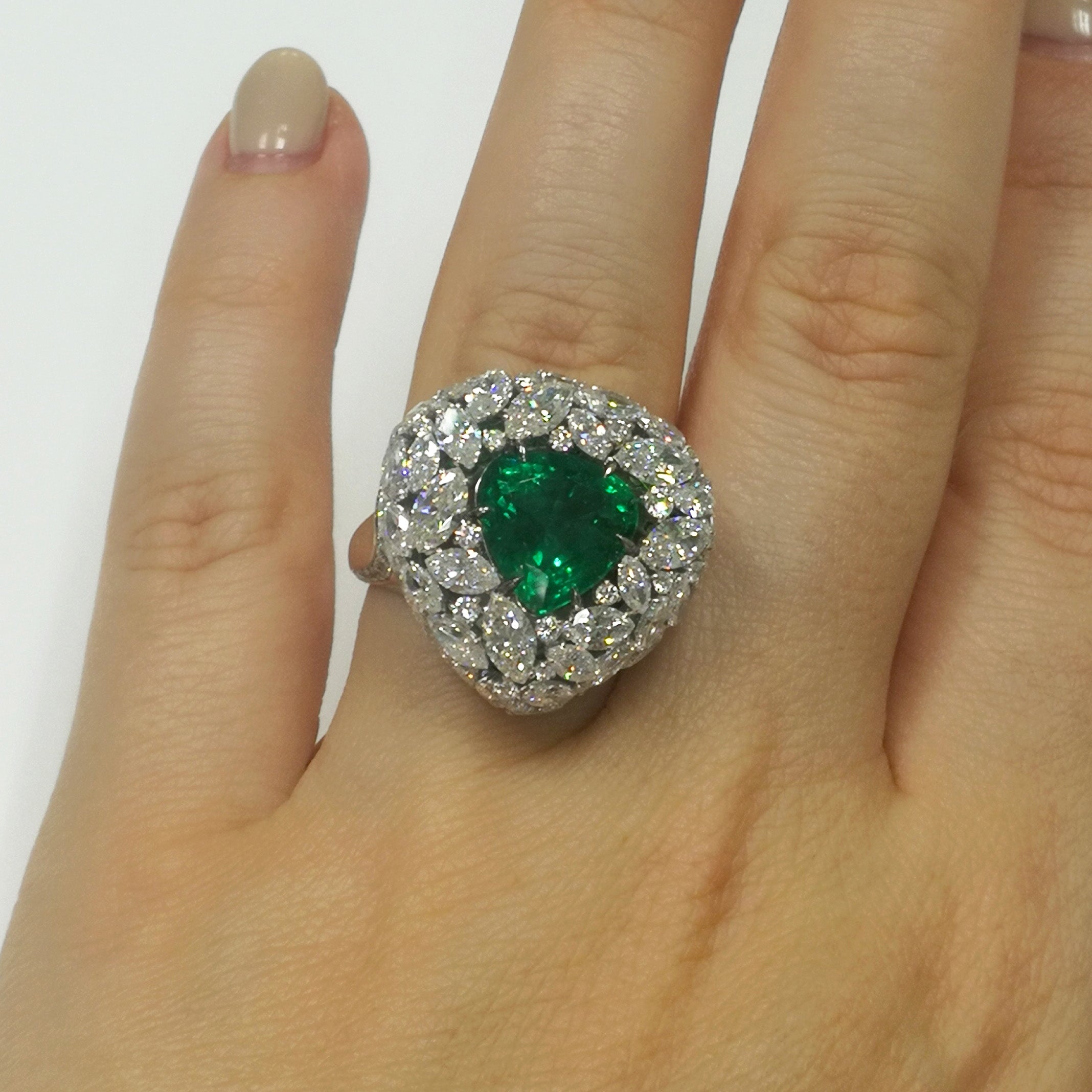 Emerald, Diamonds 18K White Gold Ring, R 0114-0