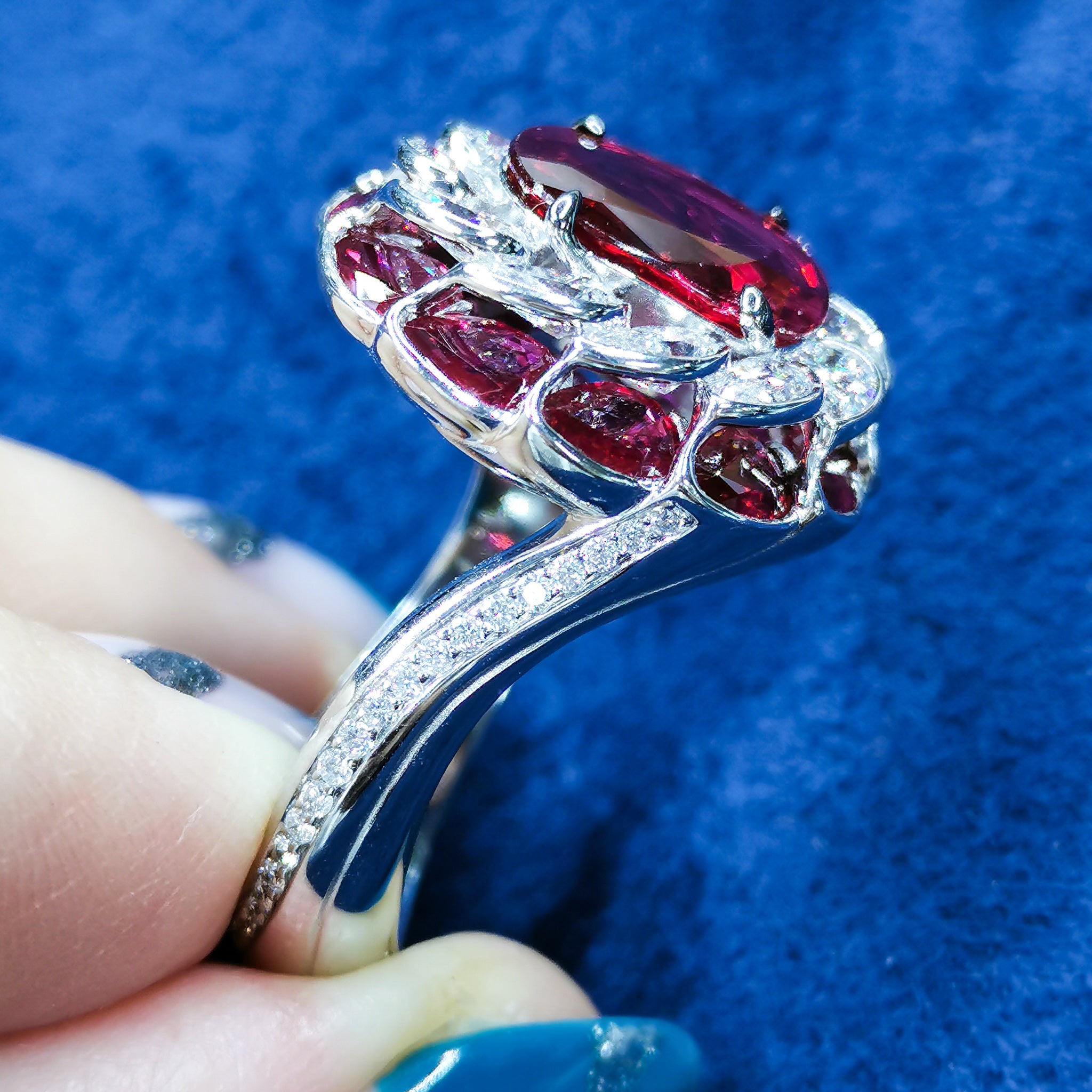 Ruby, Diamonds 18K White Gold Ring, R 0119-0