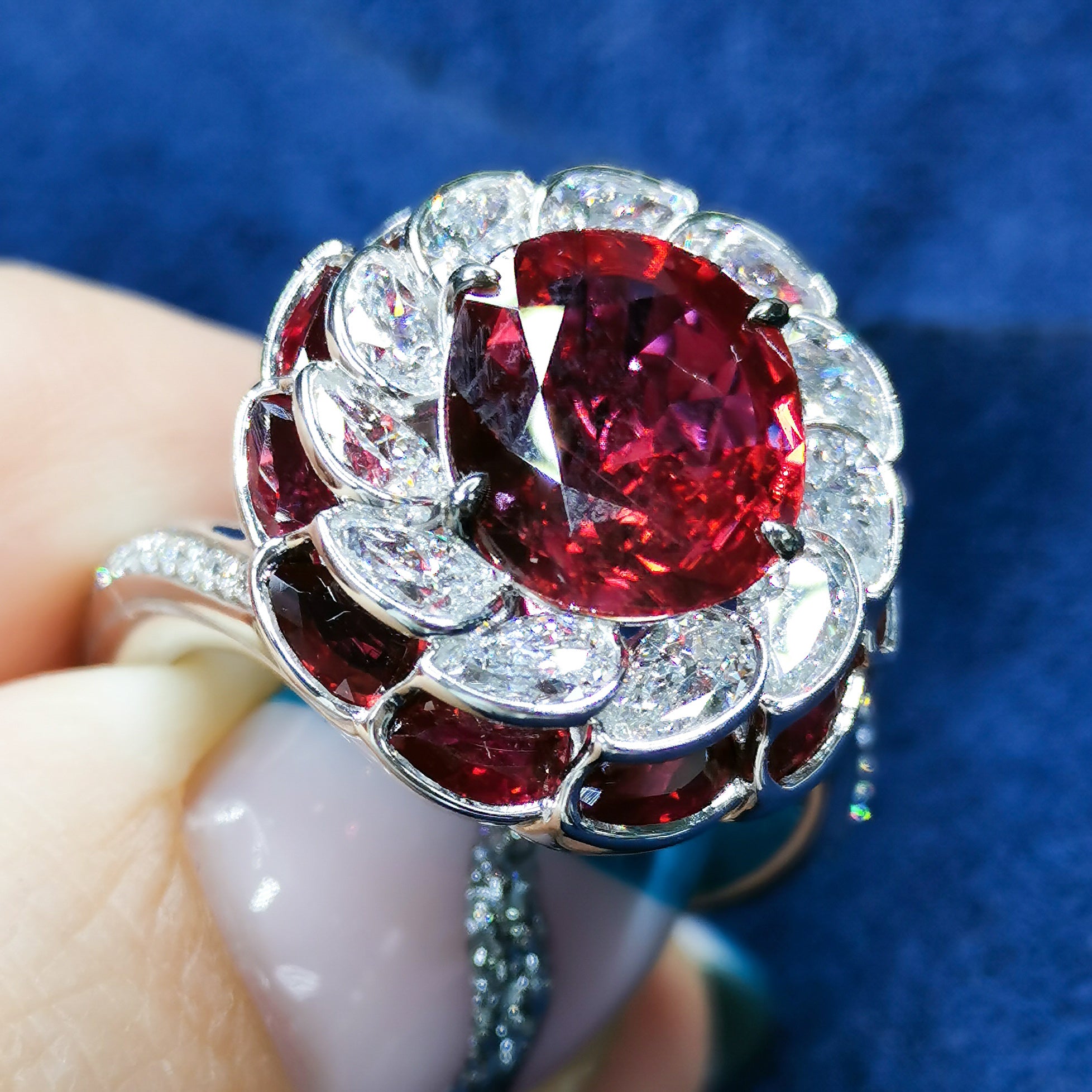 Ruby, Diamonds 18K White Gold Ring, R 0119-0