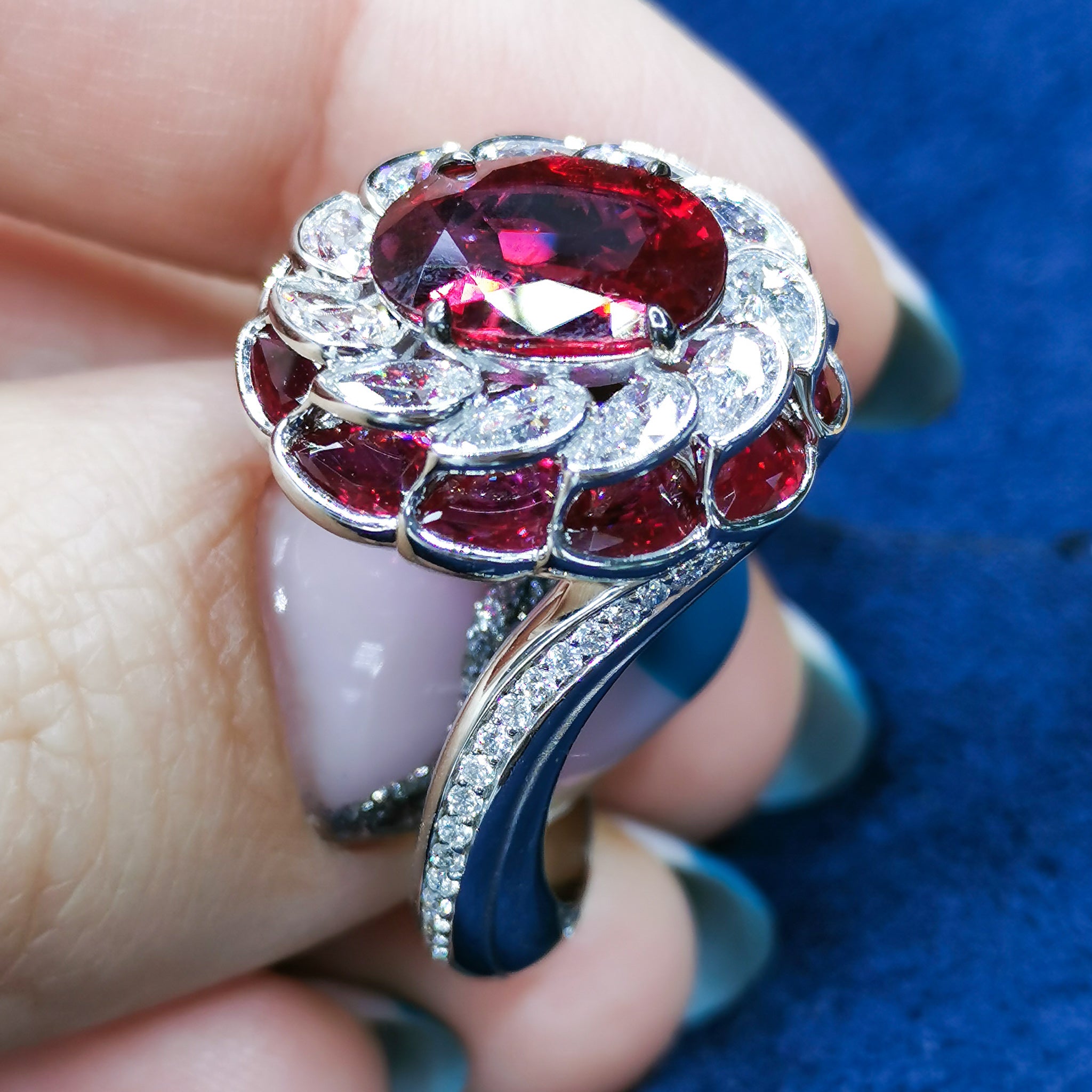 Ruby, Diamonds 18K White Gold Ring, R 0119-0