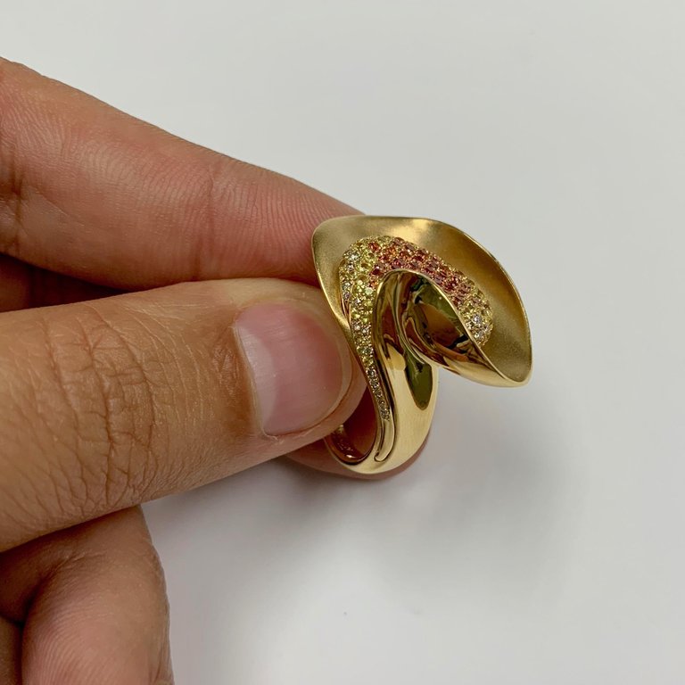 Diamonds, Yellow and Orange Sapphire 18K Yellow Gold Ring, R 0130-0